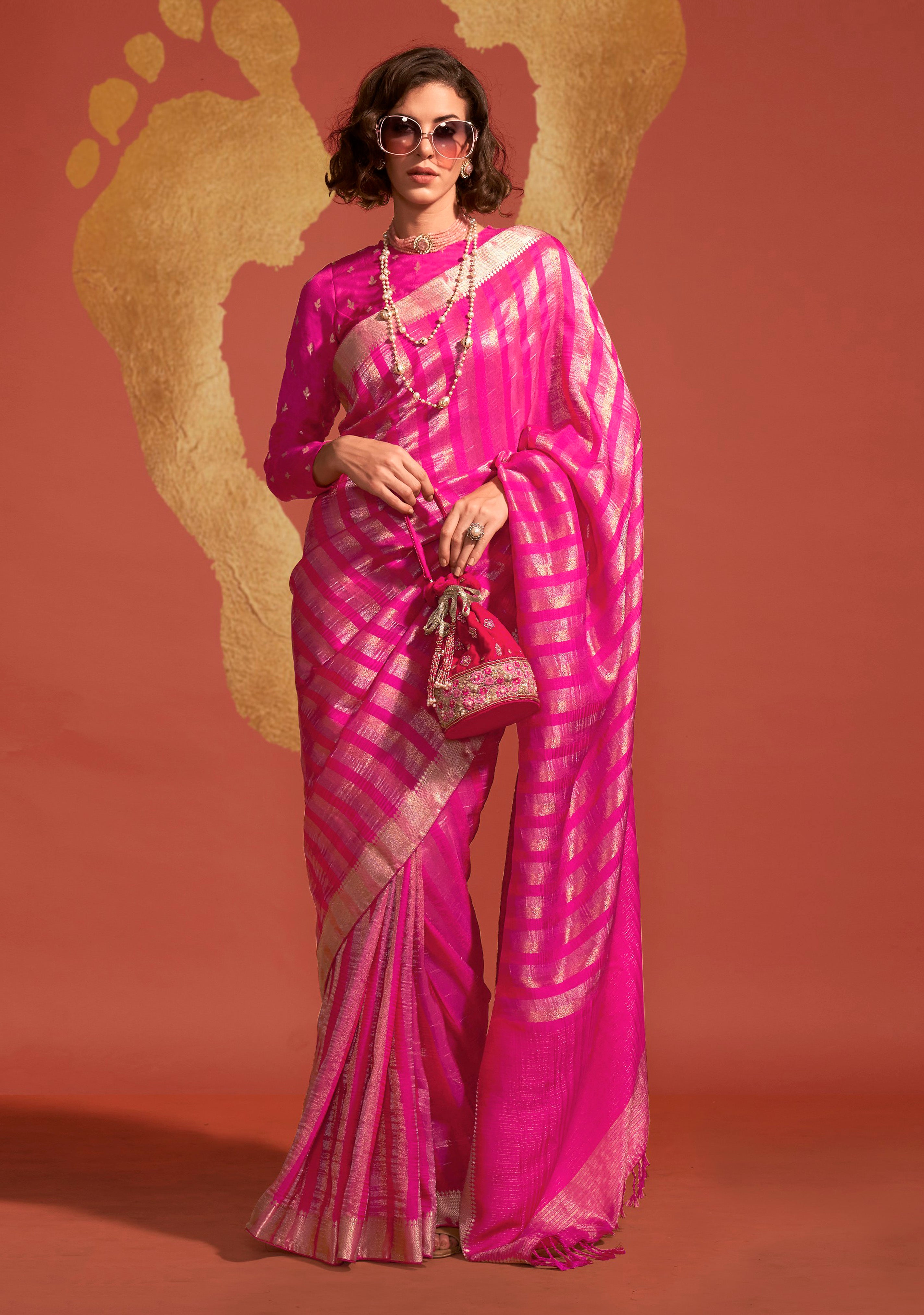 Rani Pink Pure Viscose Handloom Silk Saree With Jacquard Woven Work