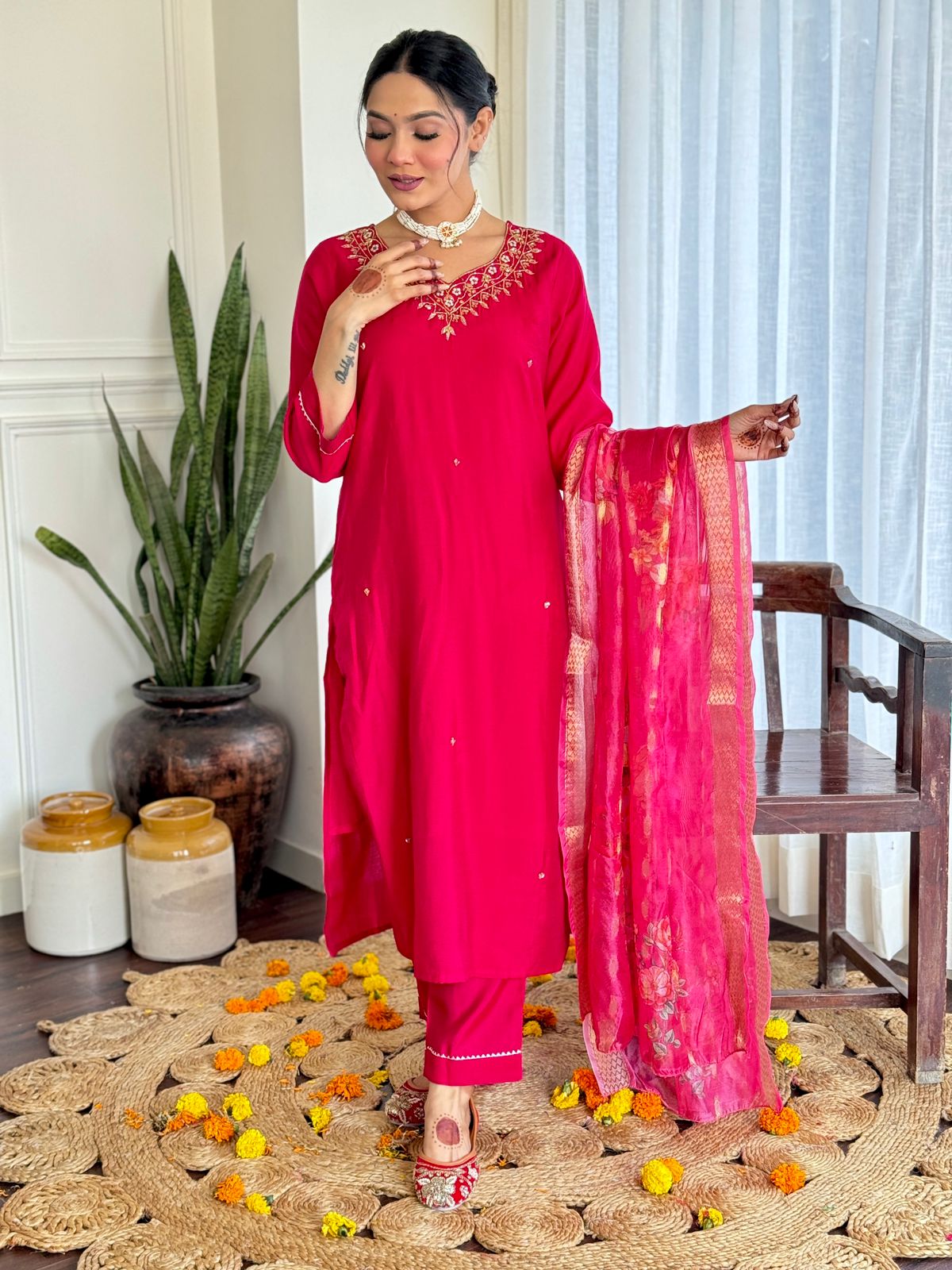 Red Viscose Elegant Kurta Pant Set With Embroidery Work