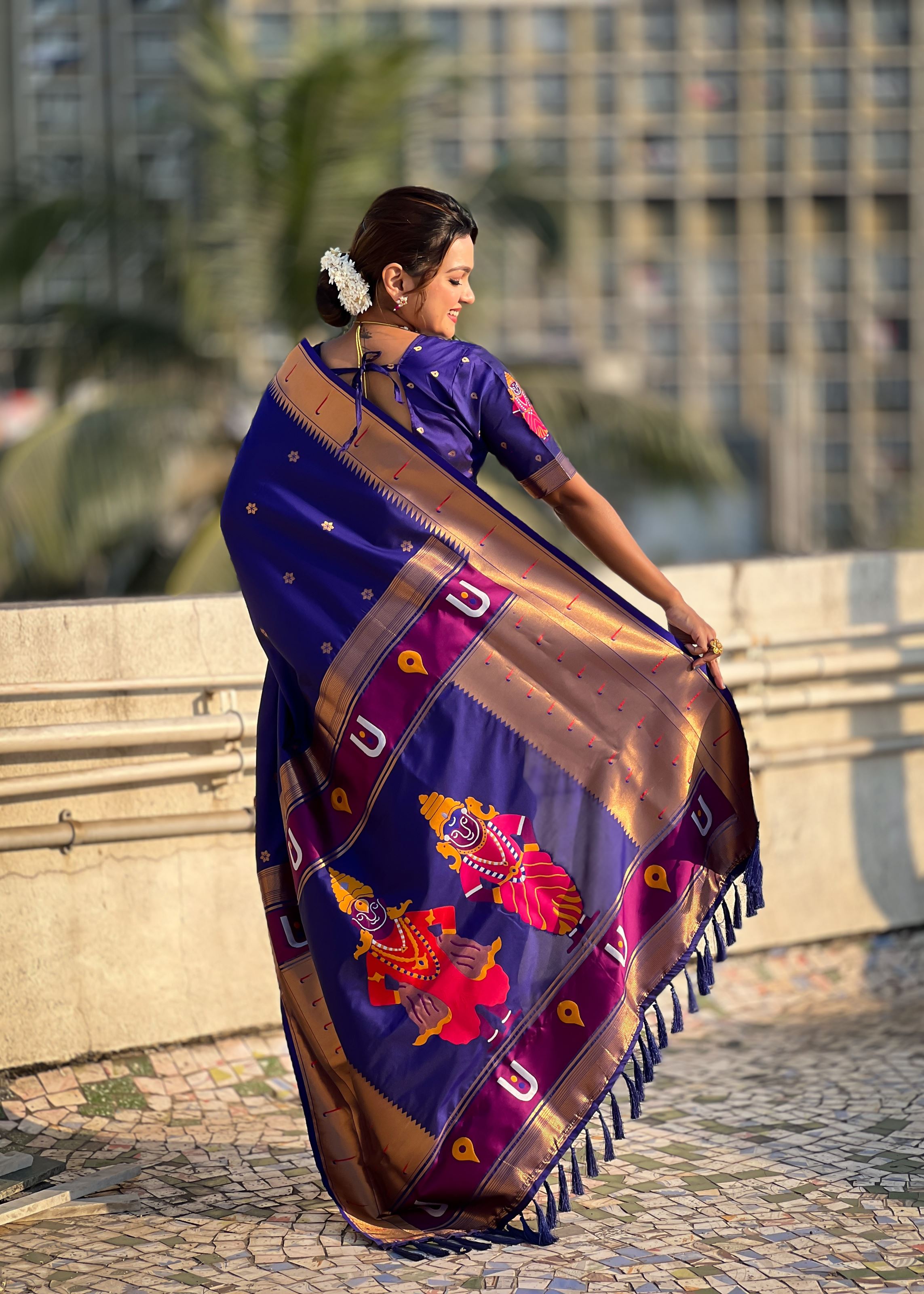 Royal Blue Silk Blend Vitthala God Paithani Silk Saree