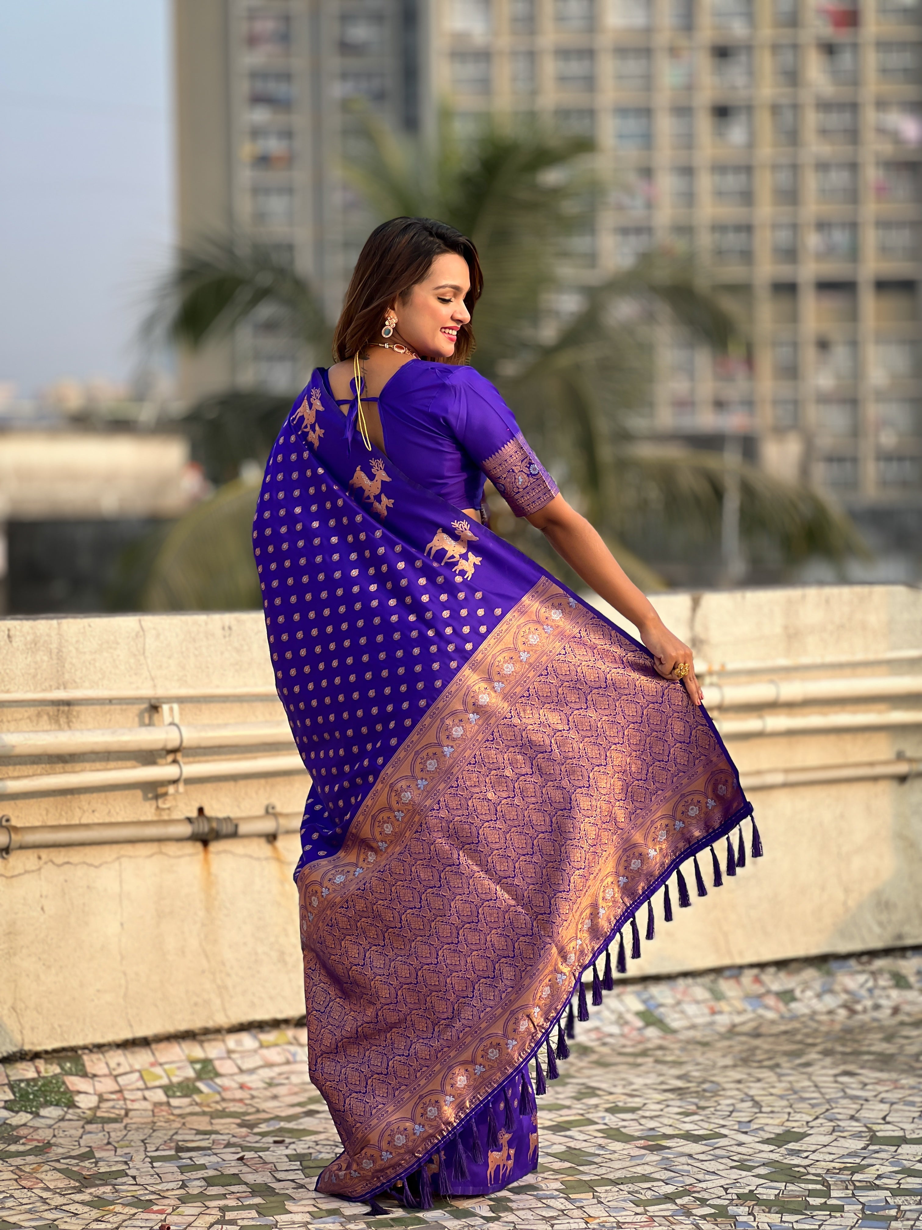 Weaving Dual Jari Designer Violet Soft Silk Ethnic Saree