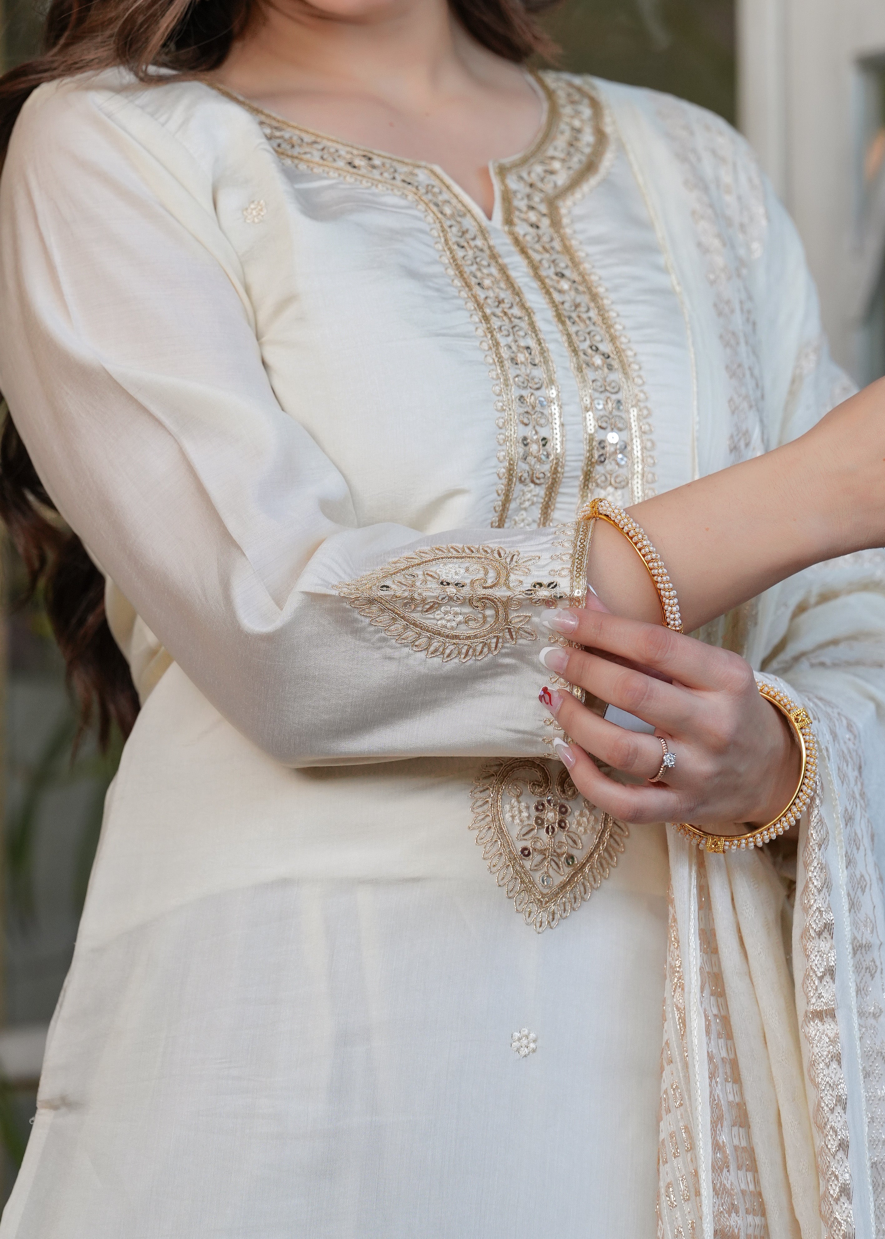 White Chanderi Viscose Elegant Kurta Pant Set With Embroidery Work