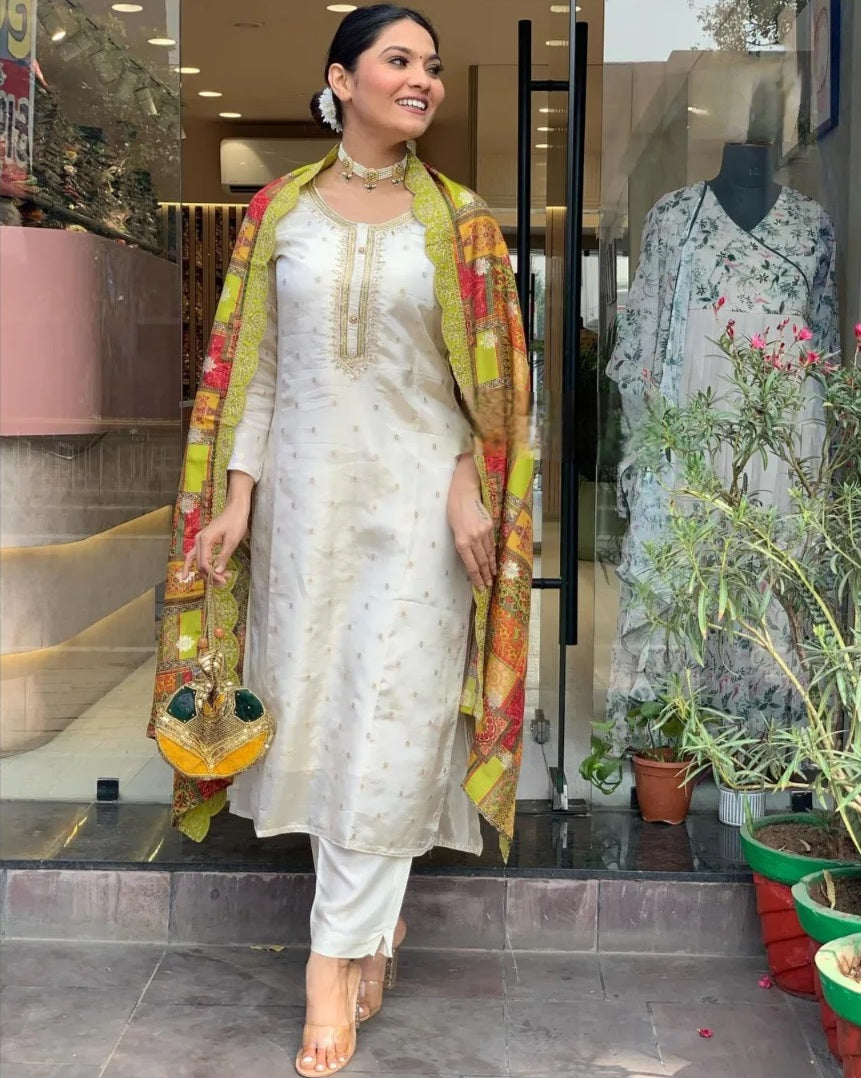 White Kurta Pant Set with Thread Embroidery With Jacquard Woven Work