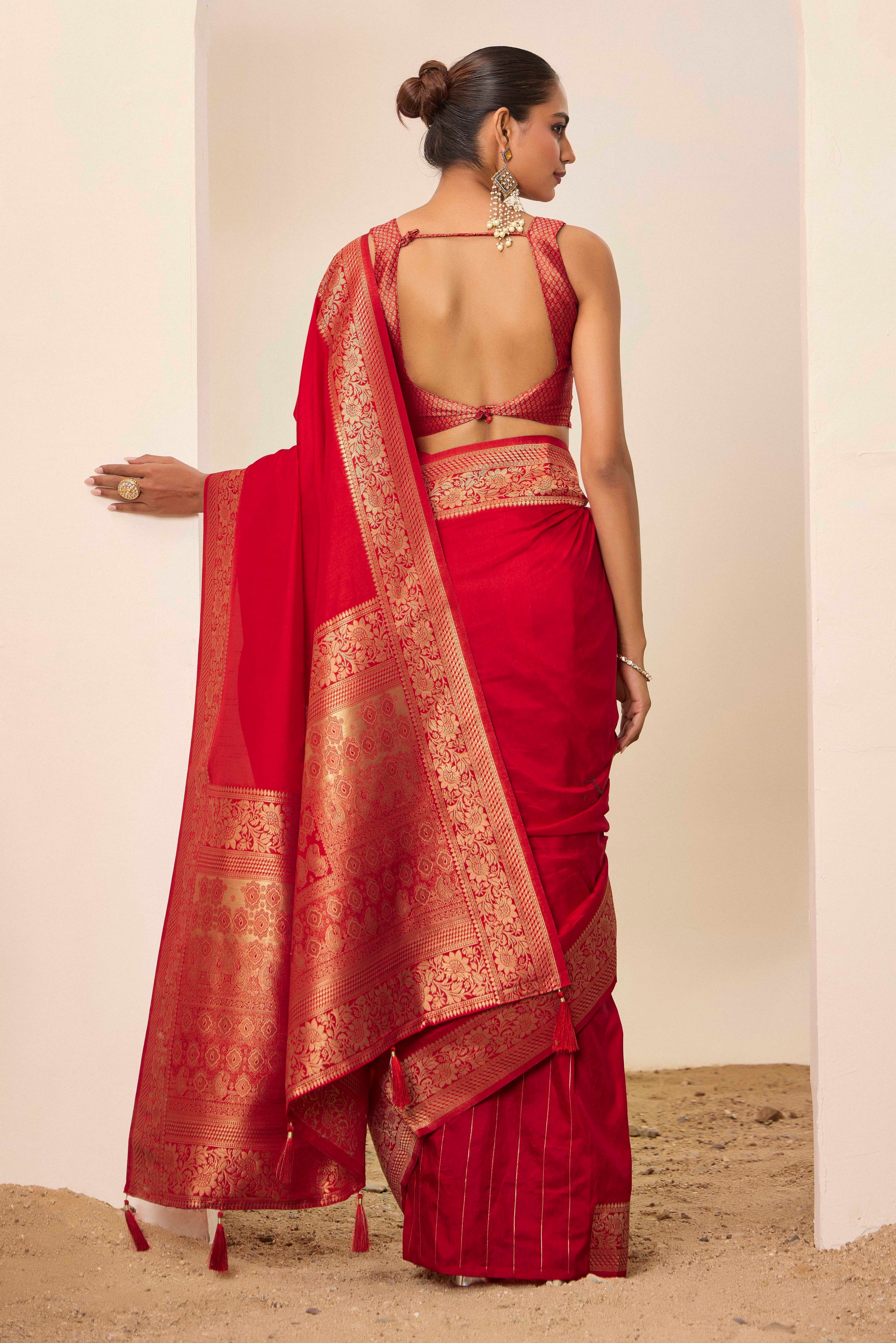 Woven Galla Designer Dolla Silk Graceful Red Ceremonial Saree