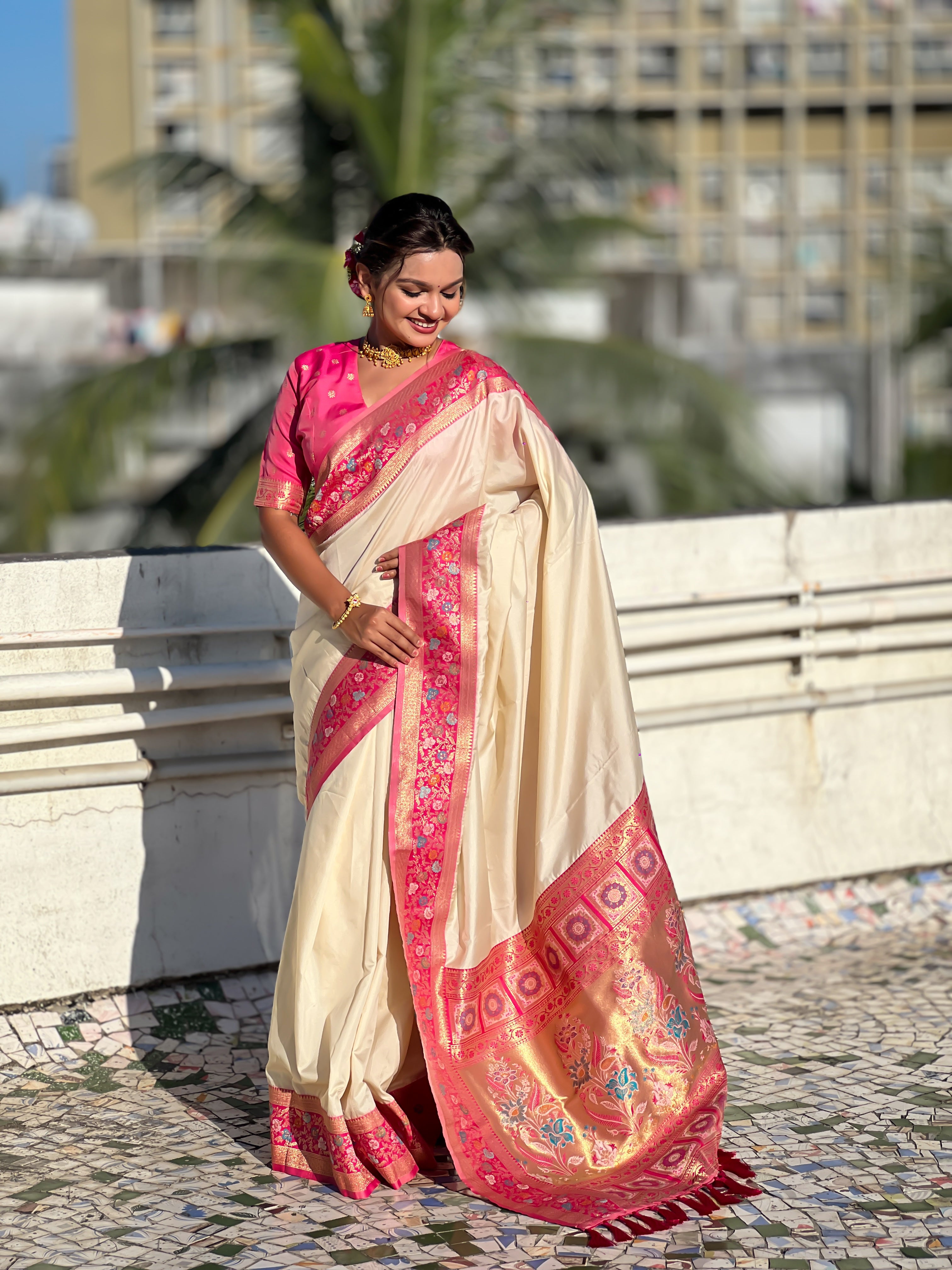 Woven Kadiyal Paithani Gala Designer Cream Soft Silk Ethnic Saree