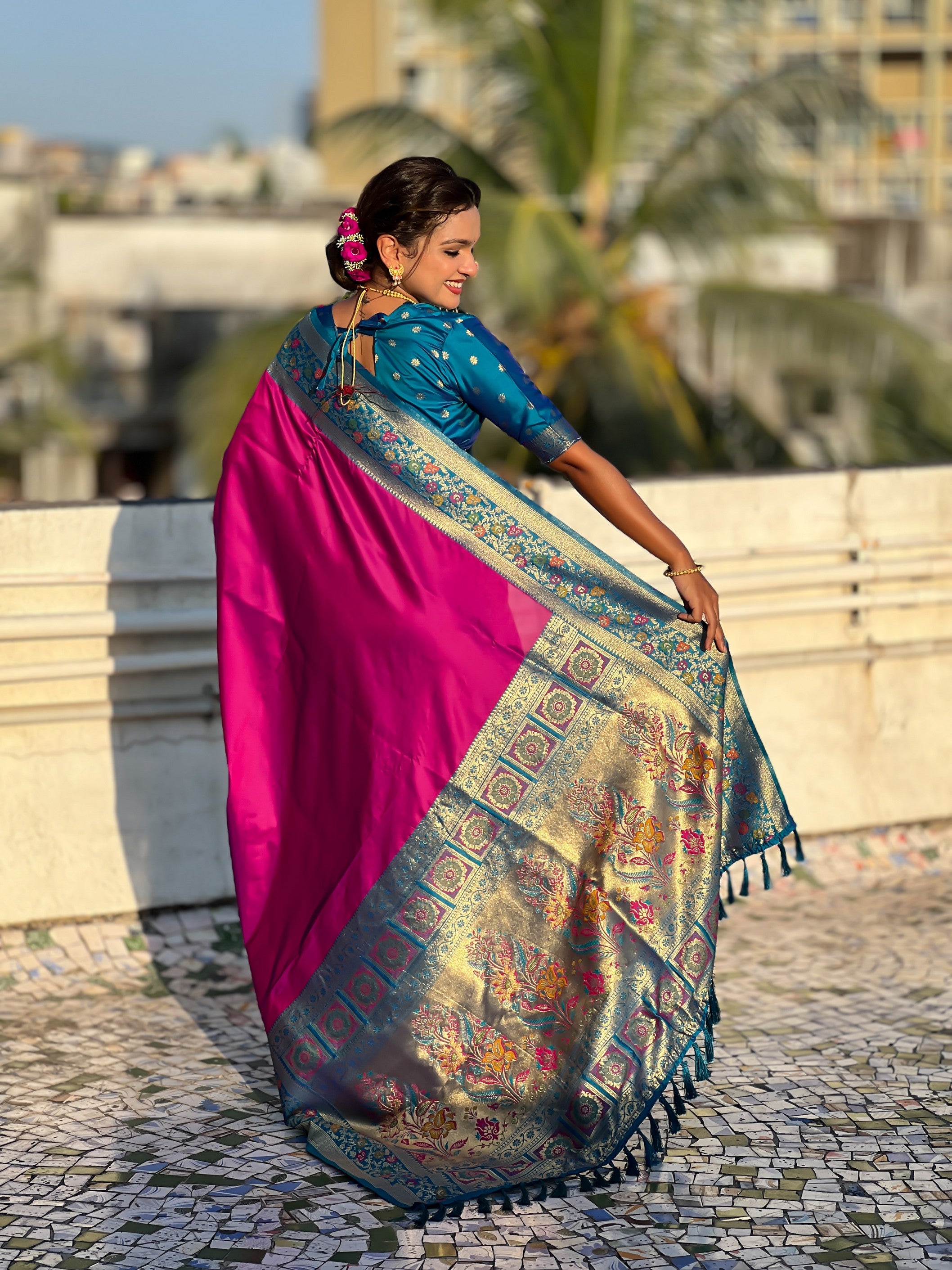 Woven Kadiyal Paithani Gala Designer Magenta Soft Silk Ethnic Saree