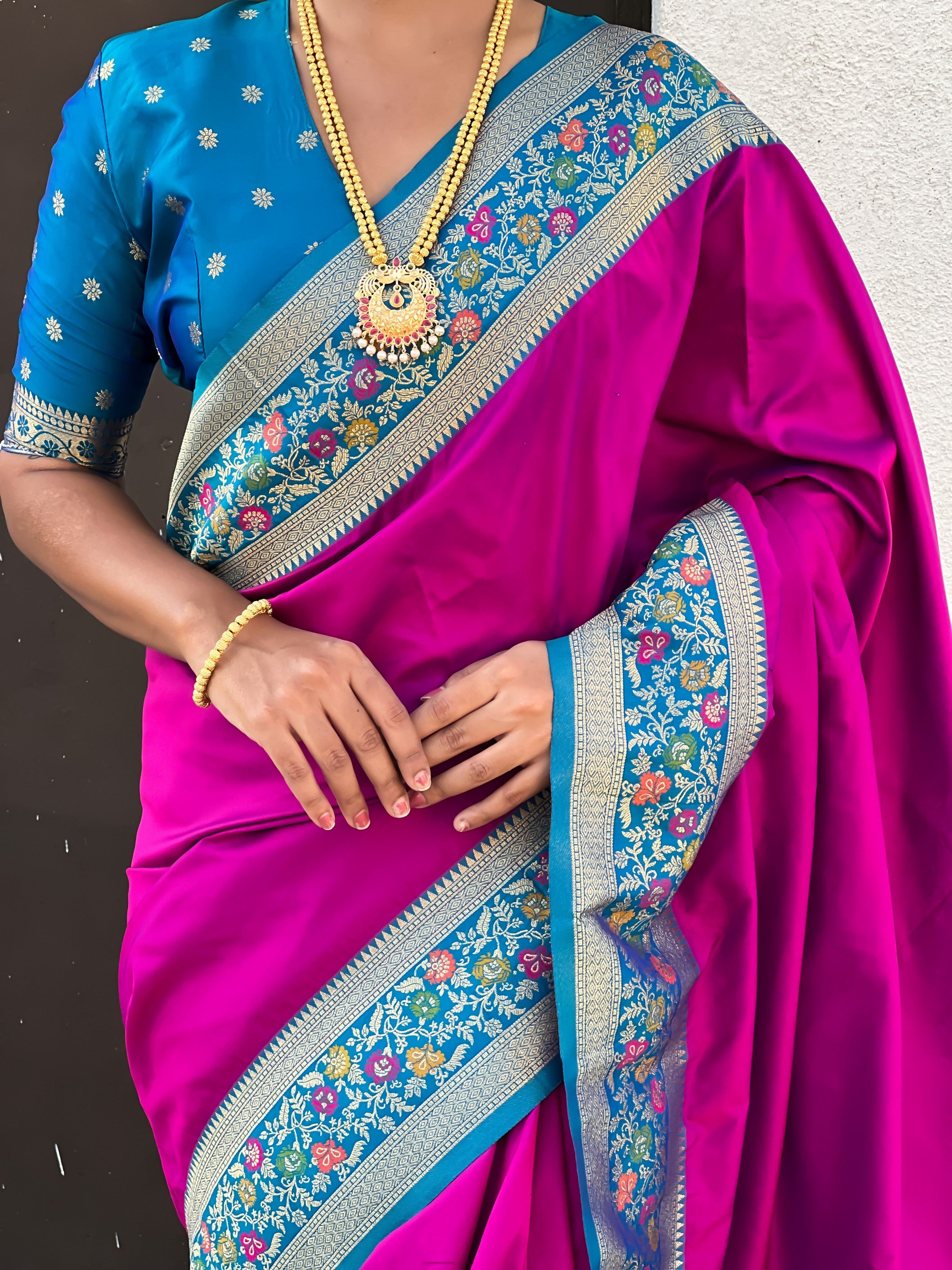 Woven Kadiyal Paithani Gala Designer Magenta Soft Silk Ethnic Saree