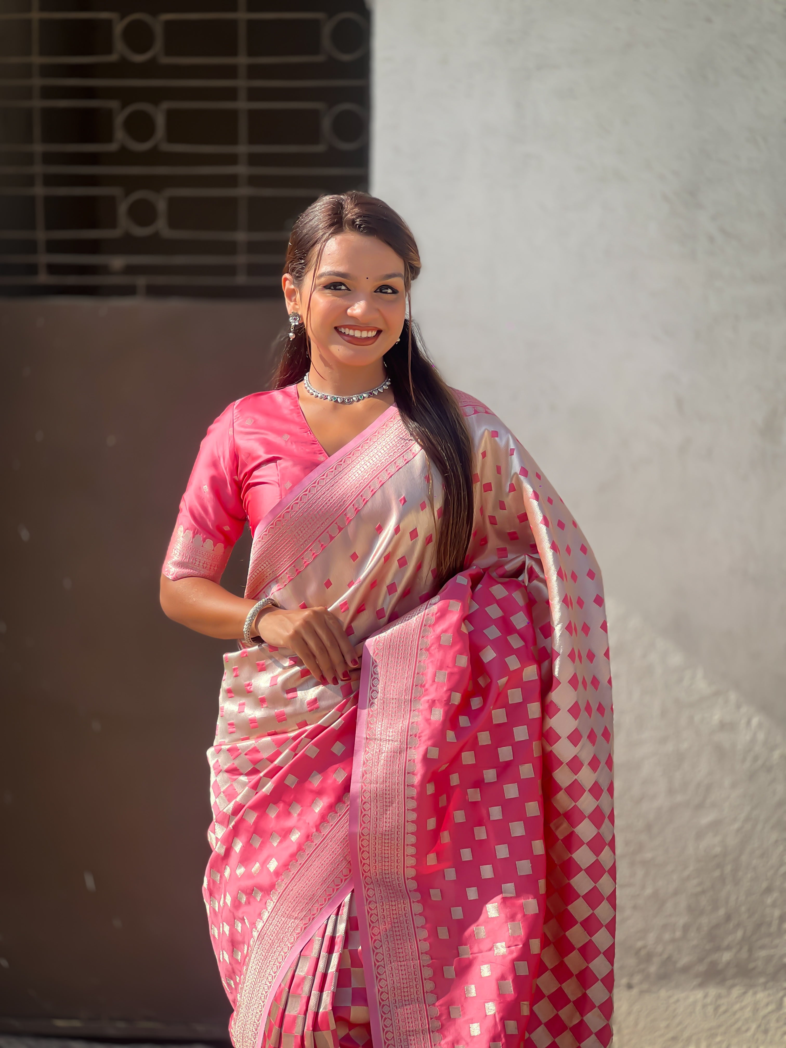 Woven Silver Jari Checks Designer Banarasi Silk Pink Beautiful Saree