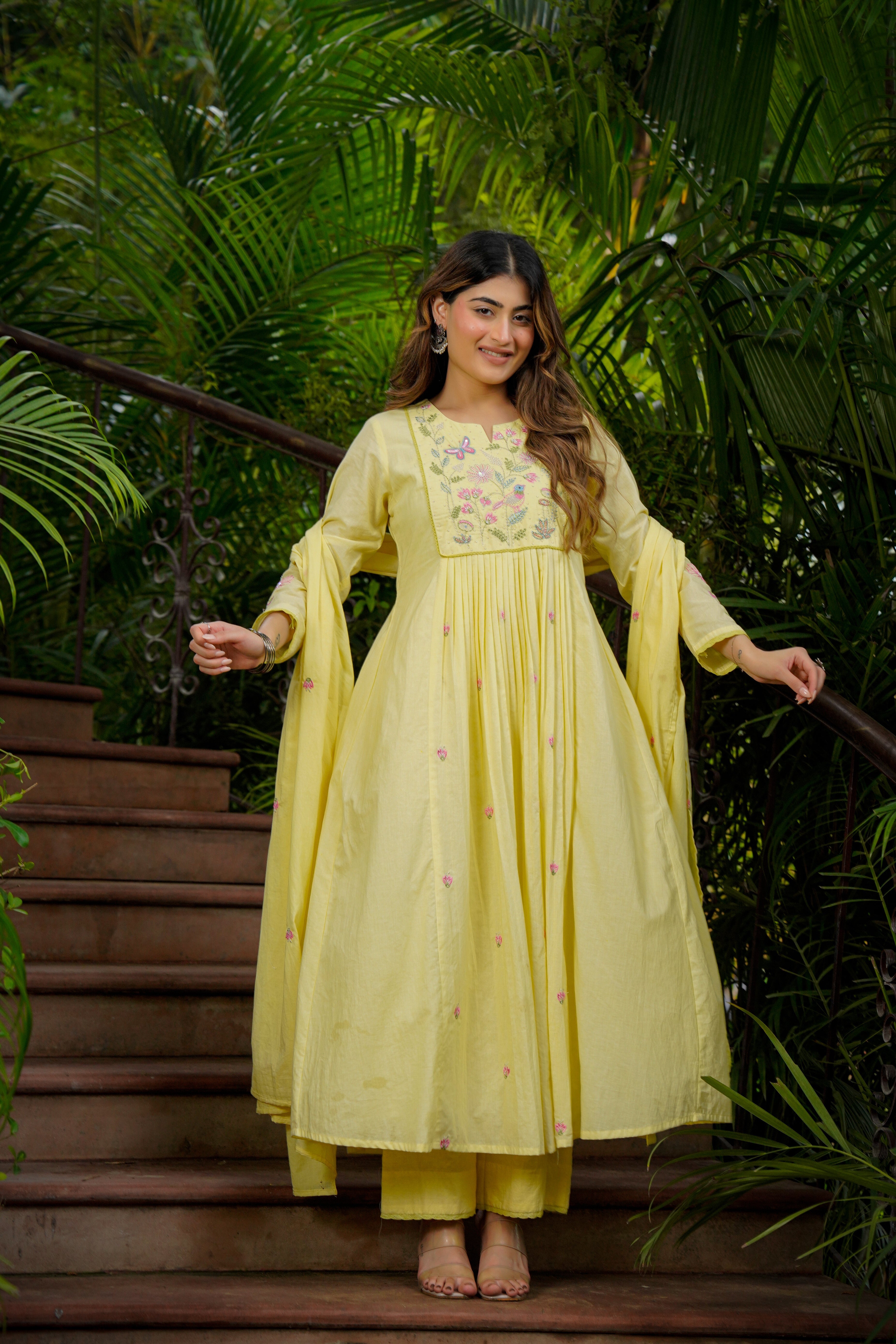 Yellow Chanderi Silk Kurta Pant Set With Heavy Thread Embroidery Work