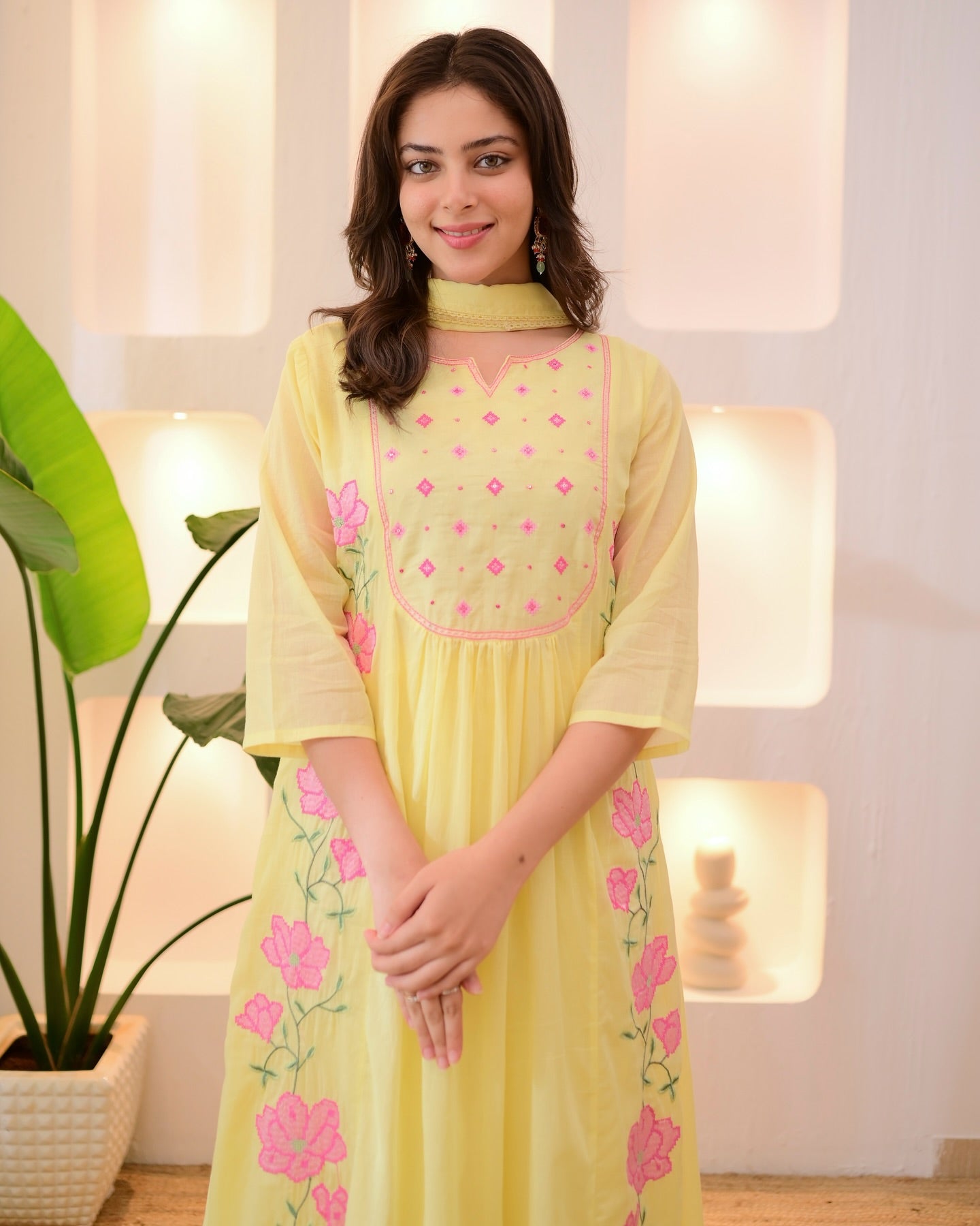 Yellow Parampara Silk Kurta Pant Set With Heavy Thread Embroidery Work