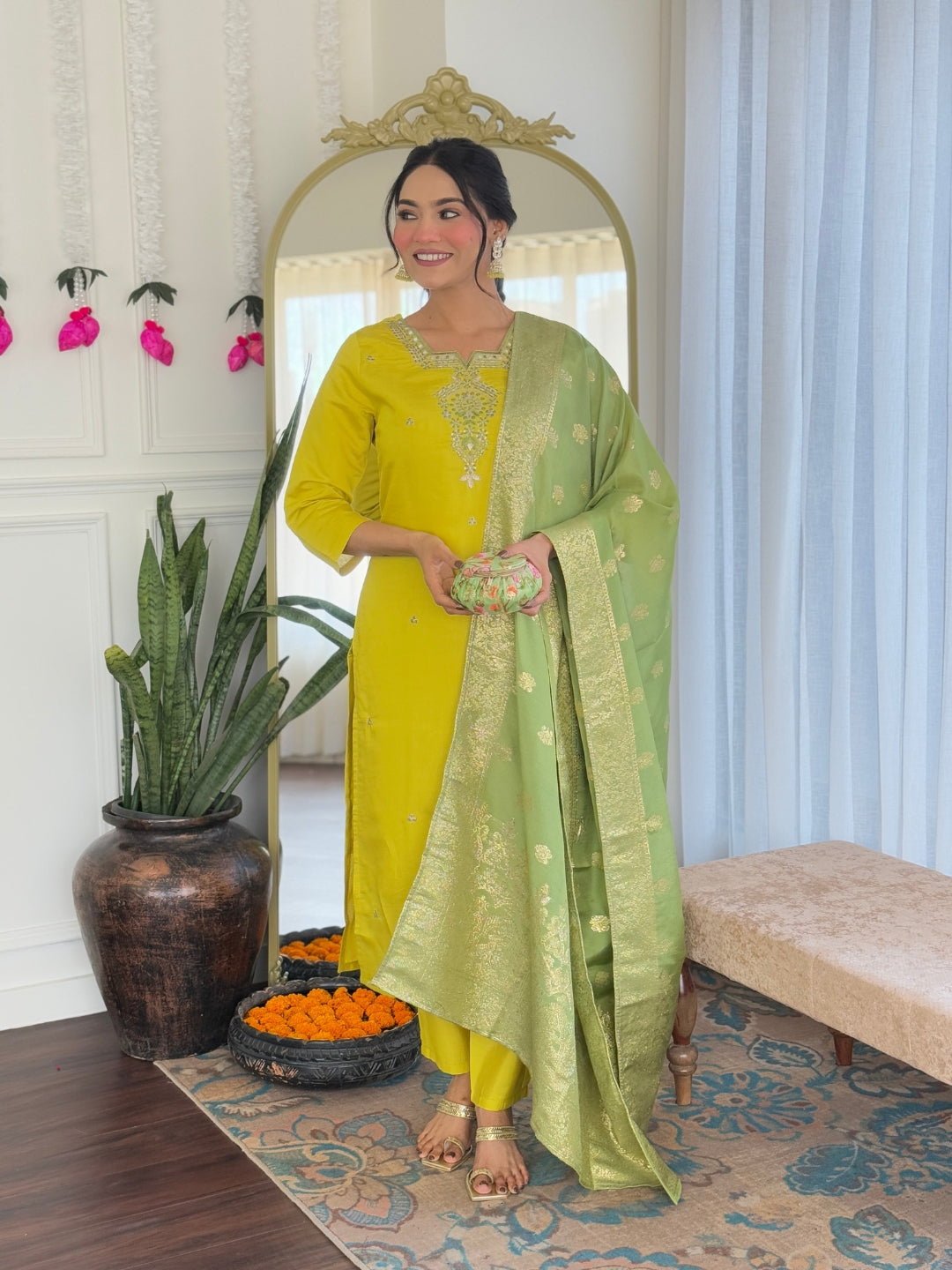 Liril Chanderi Viscose Kurta Pant with Heavy Thread Embroidery Work With Jacquard Dupatta