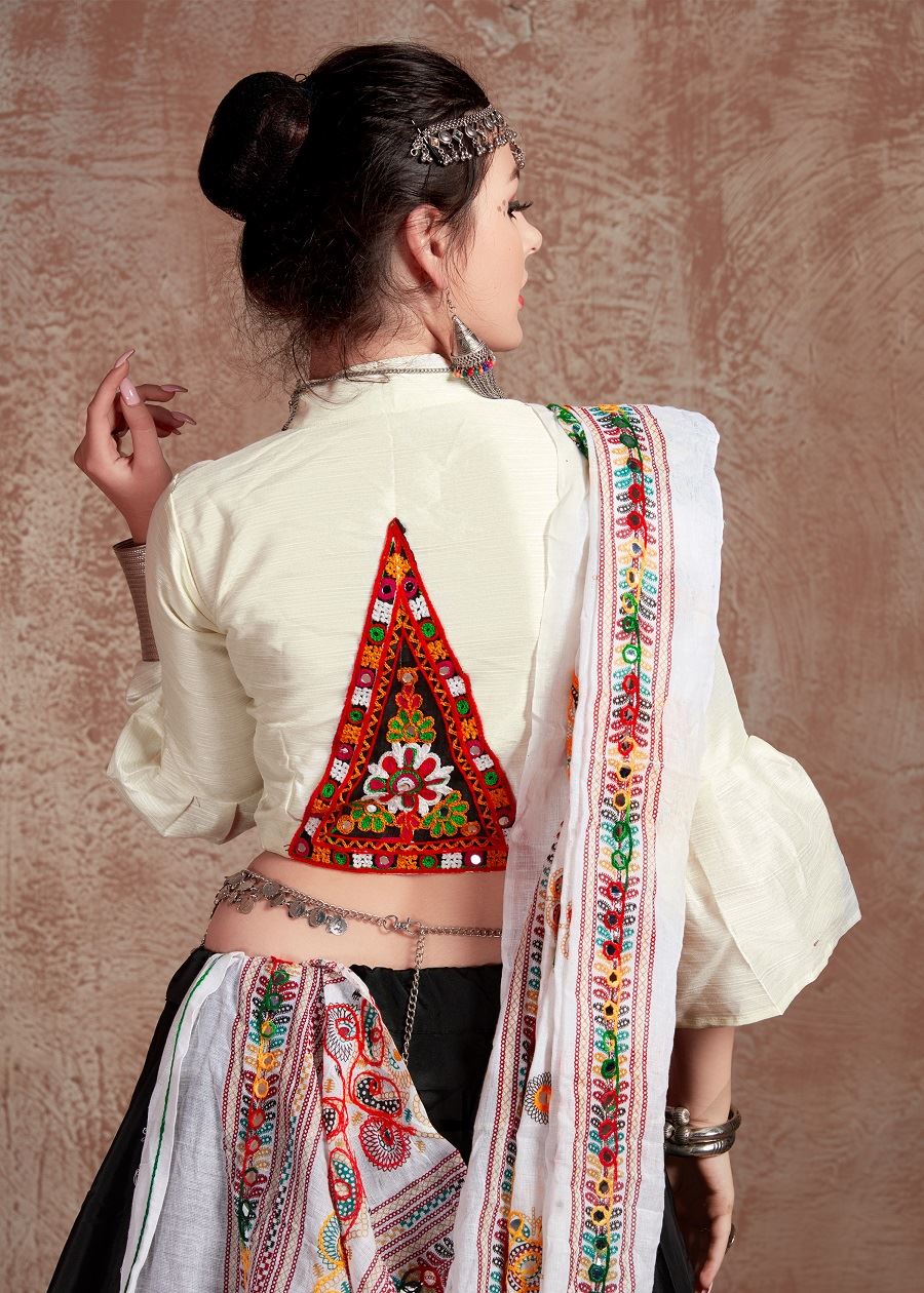 Black And White Navratri Chaniya Choli With Gamthi Work Butta And  Tassels Lace