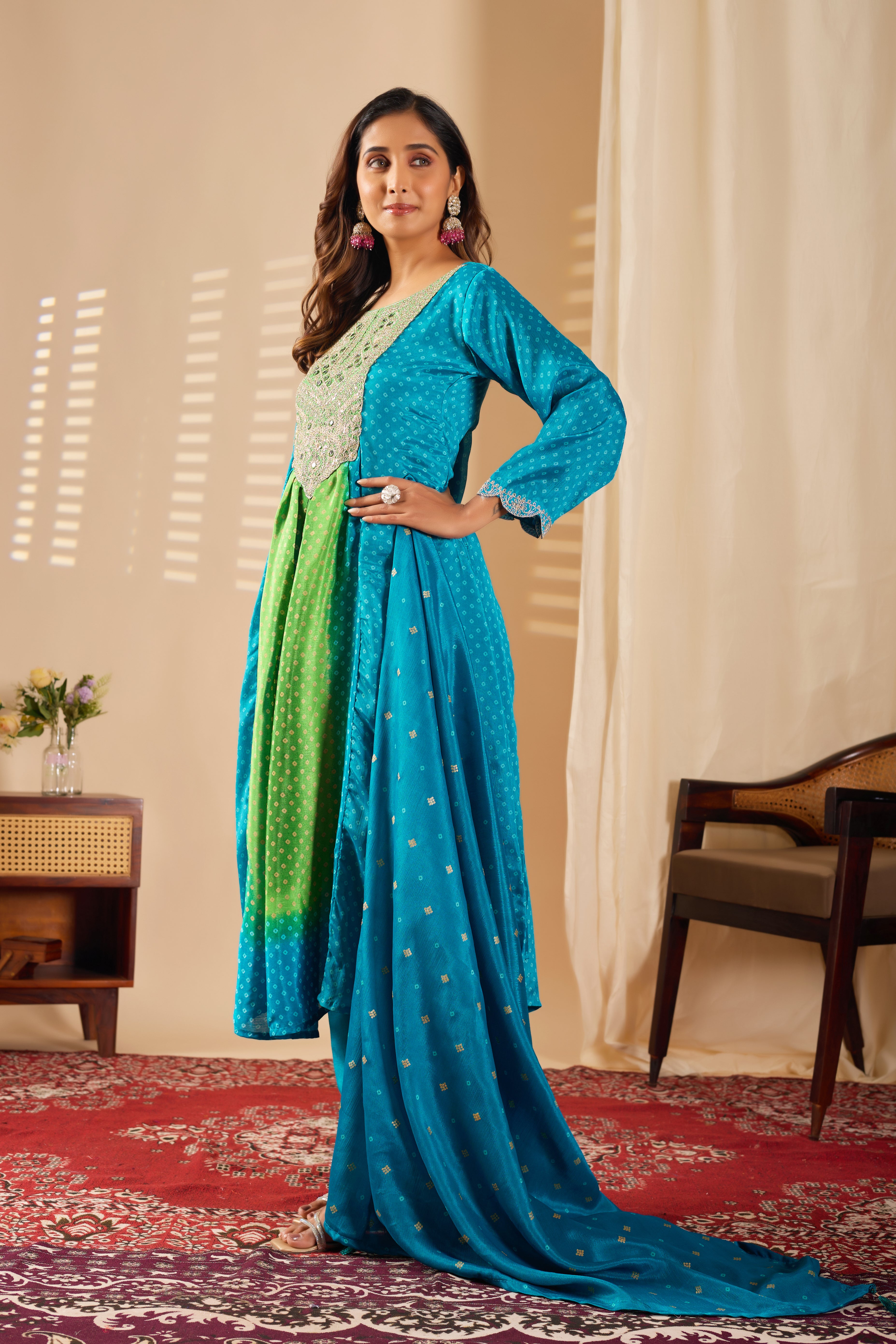 Aqua Blue Chinon Kurta Pant Set With Print With Heavy Thread Embroidered Work