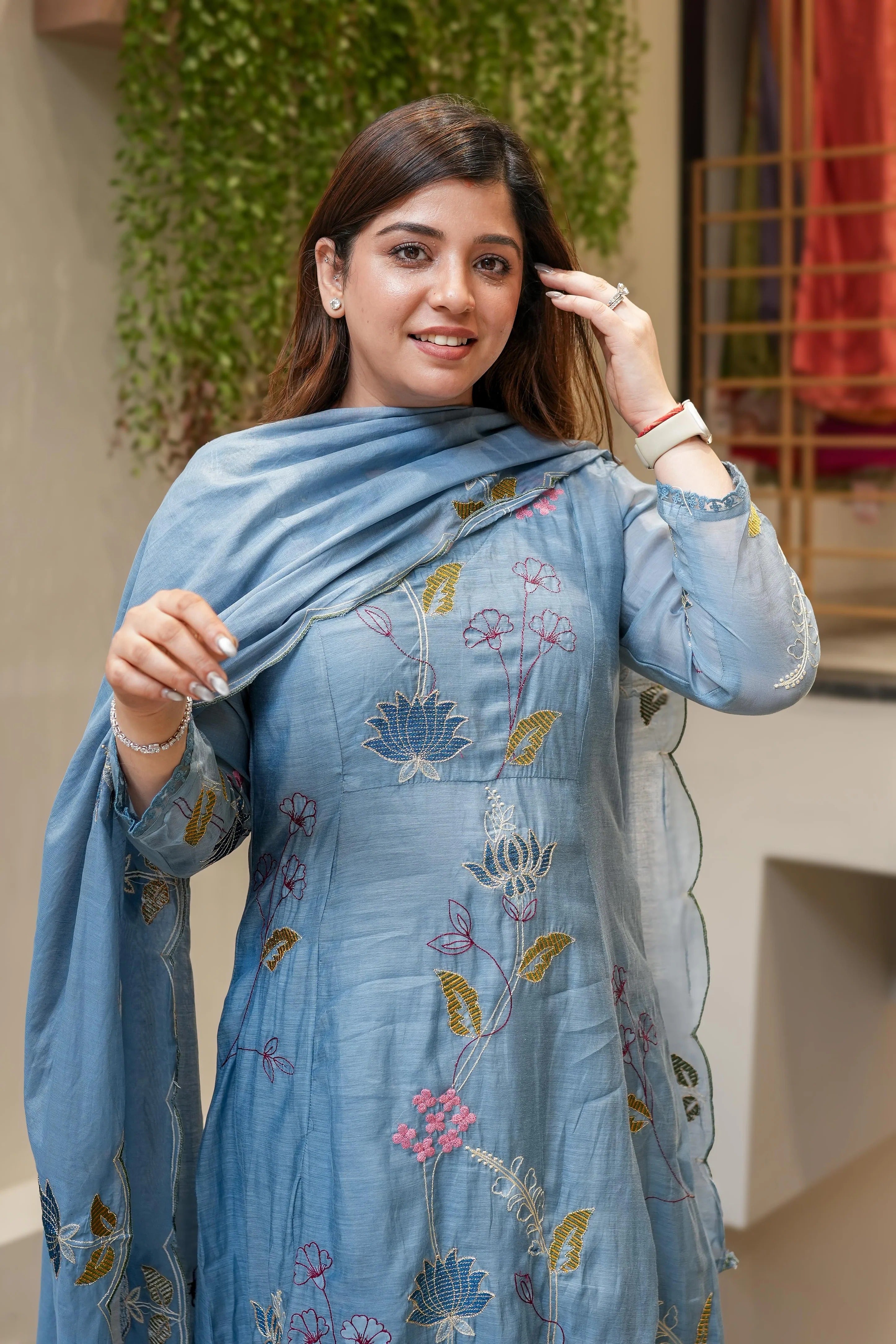 Aqua Blue Viscose Chanderi Kurta Pant Set With Heavy Thread Embroidered Work