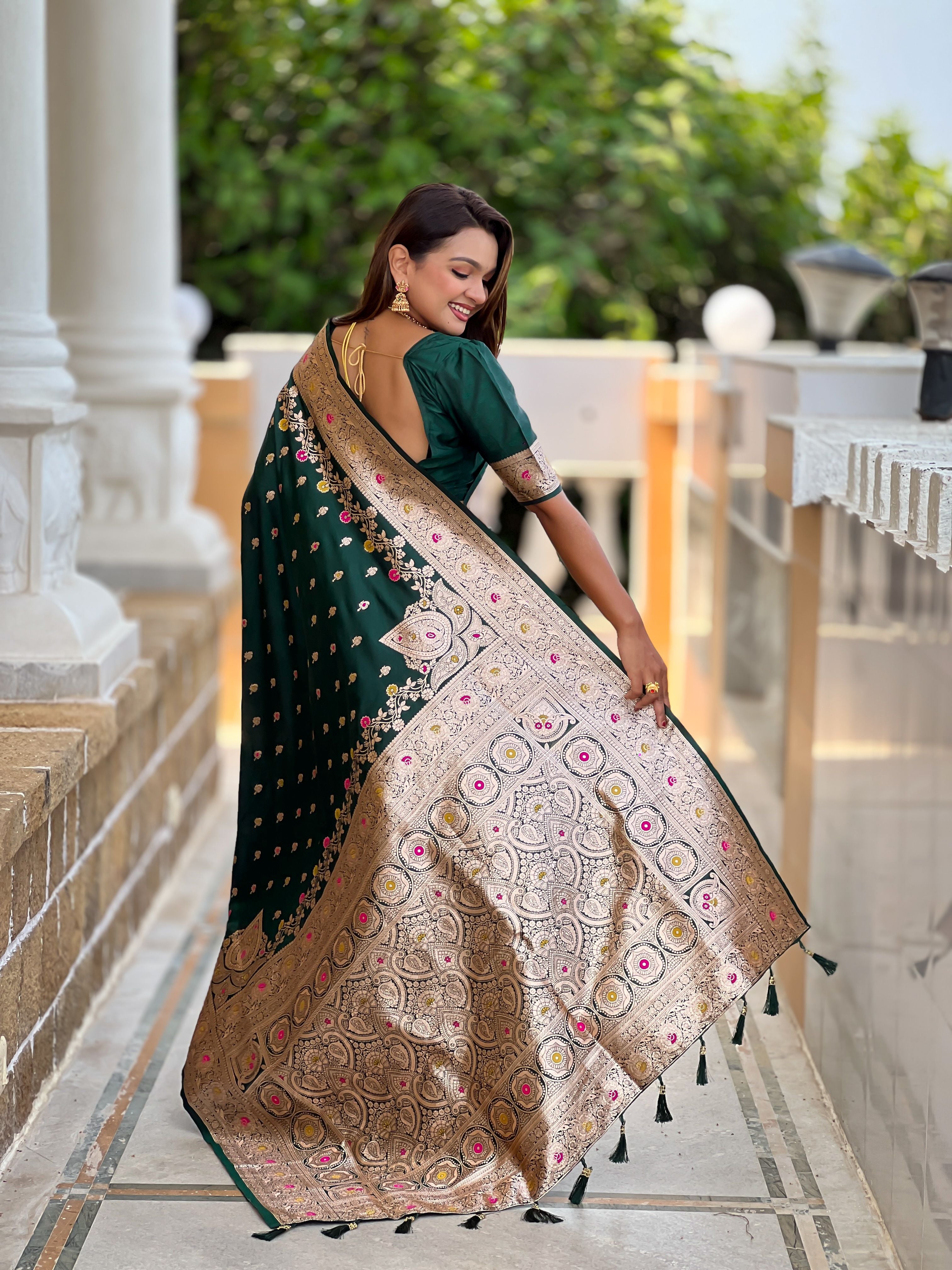 Banarasi Silk Woven Meenakari Designer Green Sophisticated Ethnic Ceremonial Saree