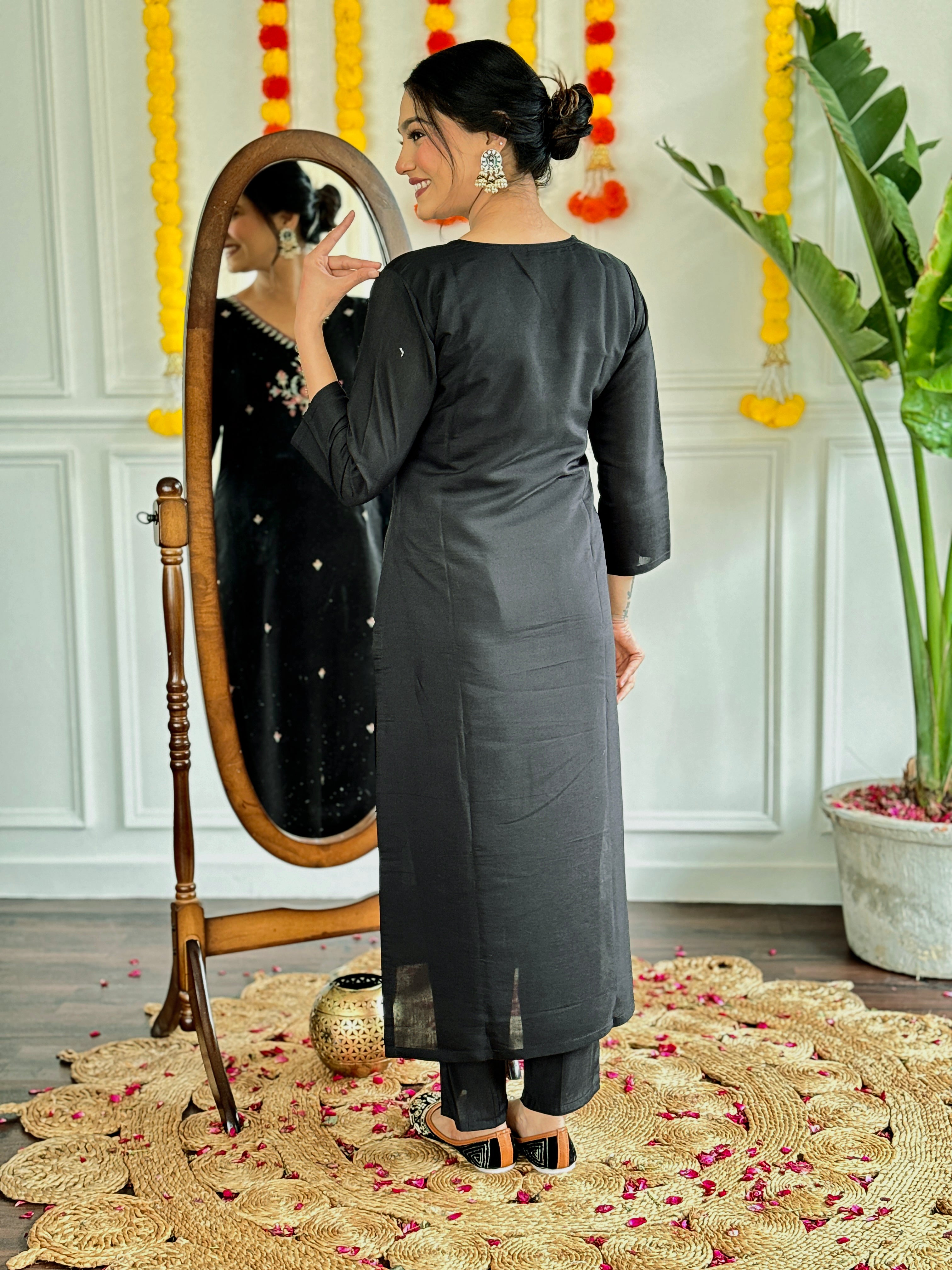 Black Kurta Pant Set with Heavy Thread Embroidery Work