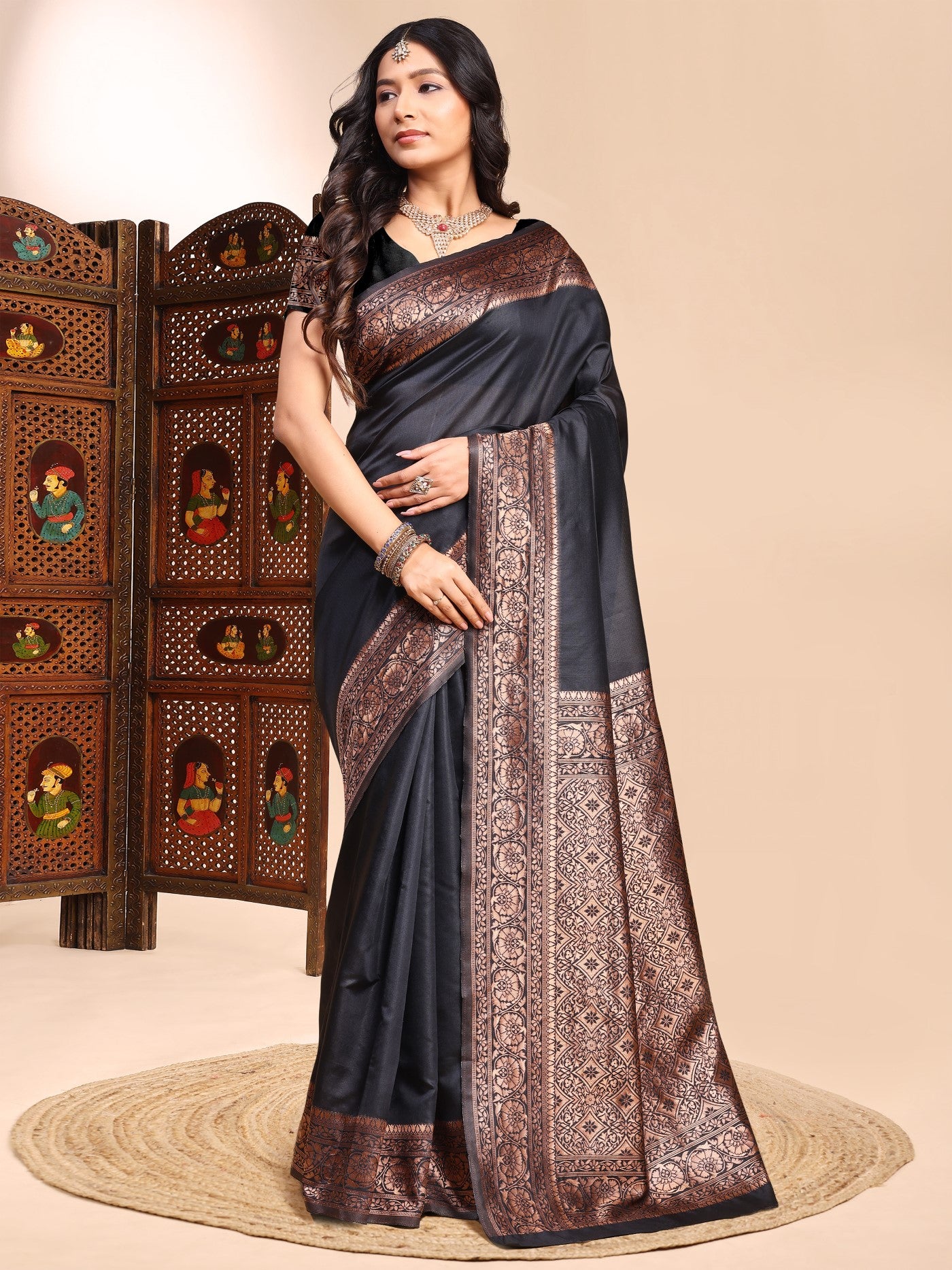 Black Lichi Silk Saree With Designer Weaving