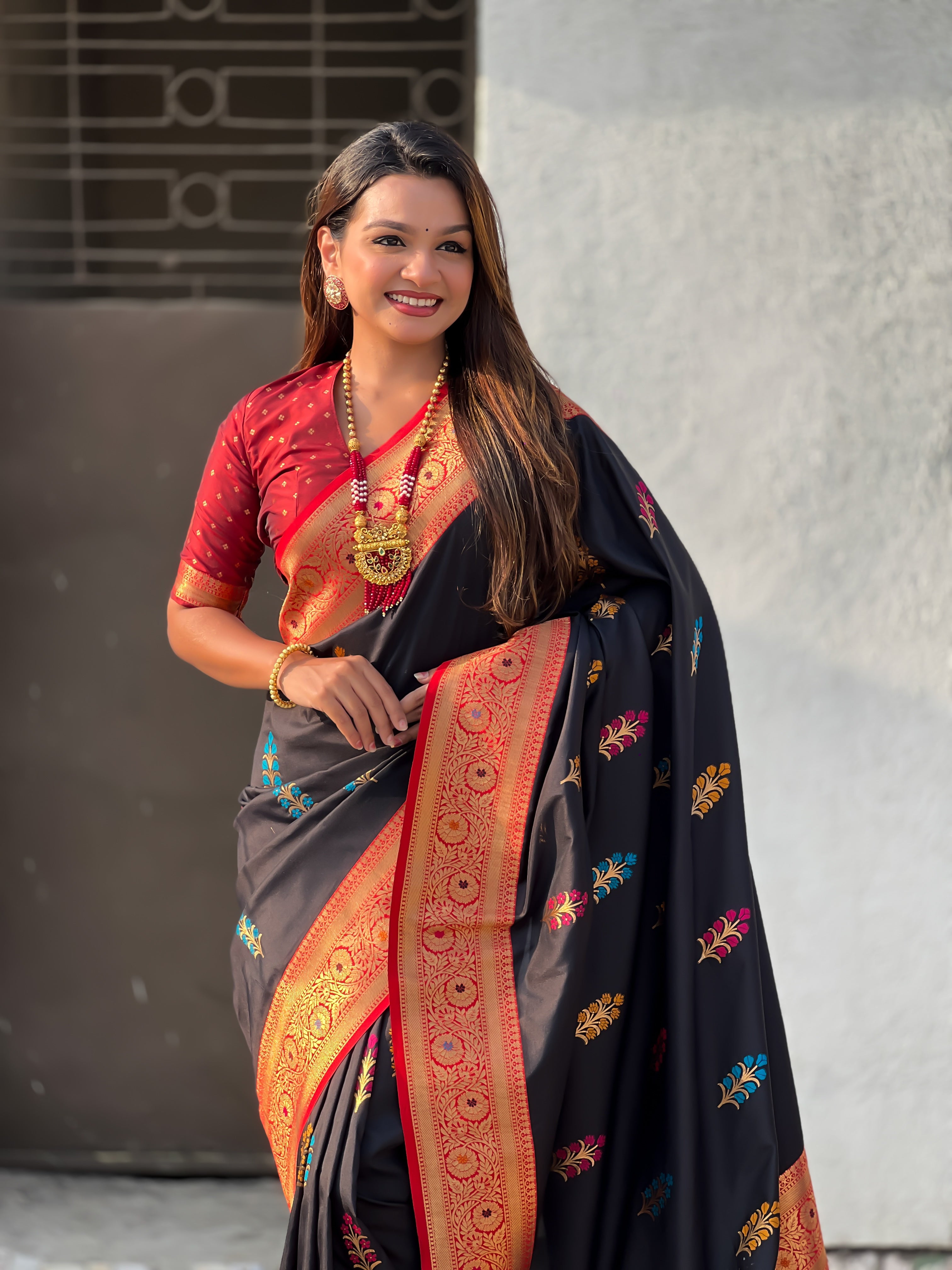 Black Soft Silk Woven Meenakari Designer Heavy Ceremonial Saree