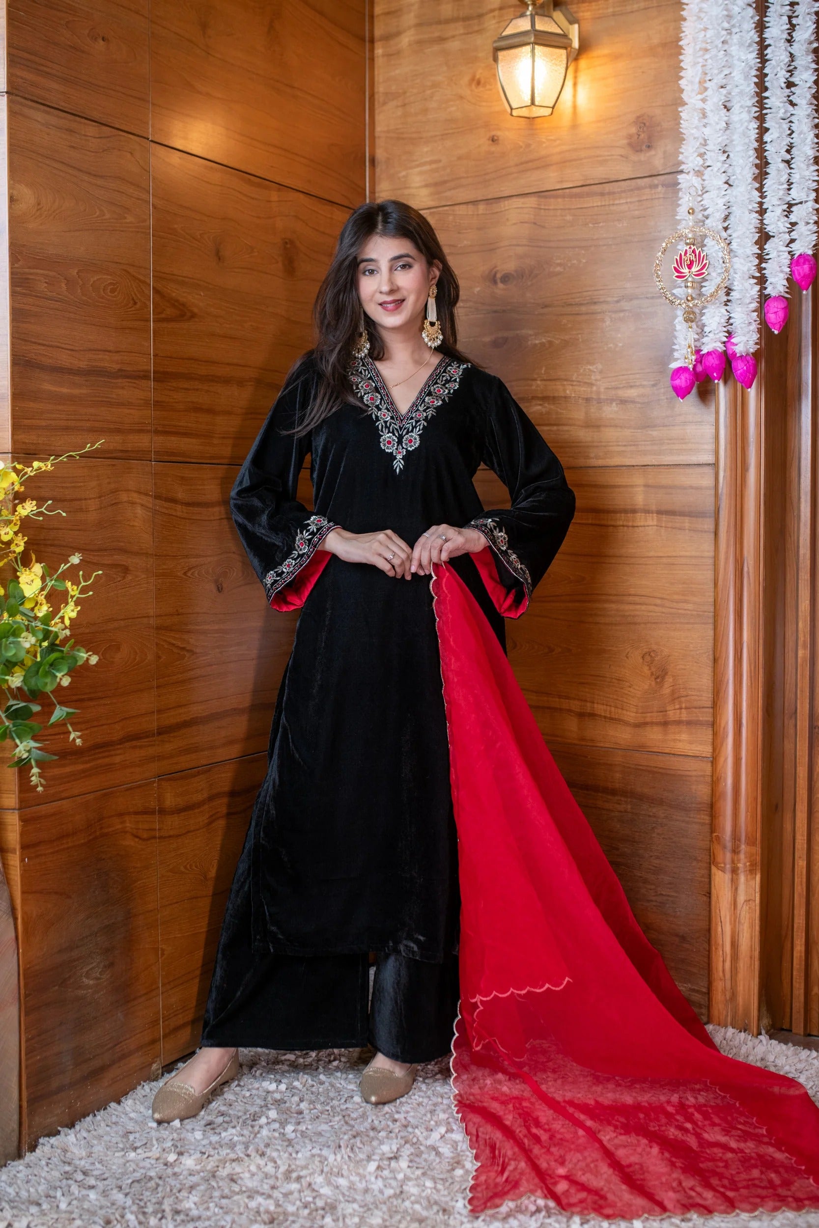 Black Velvet Kurta Pant Set With Heavy Thread Embroidery Work