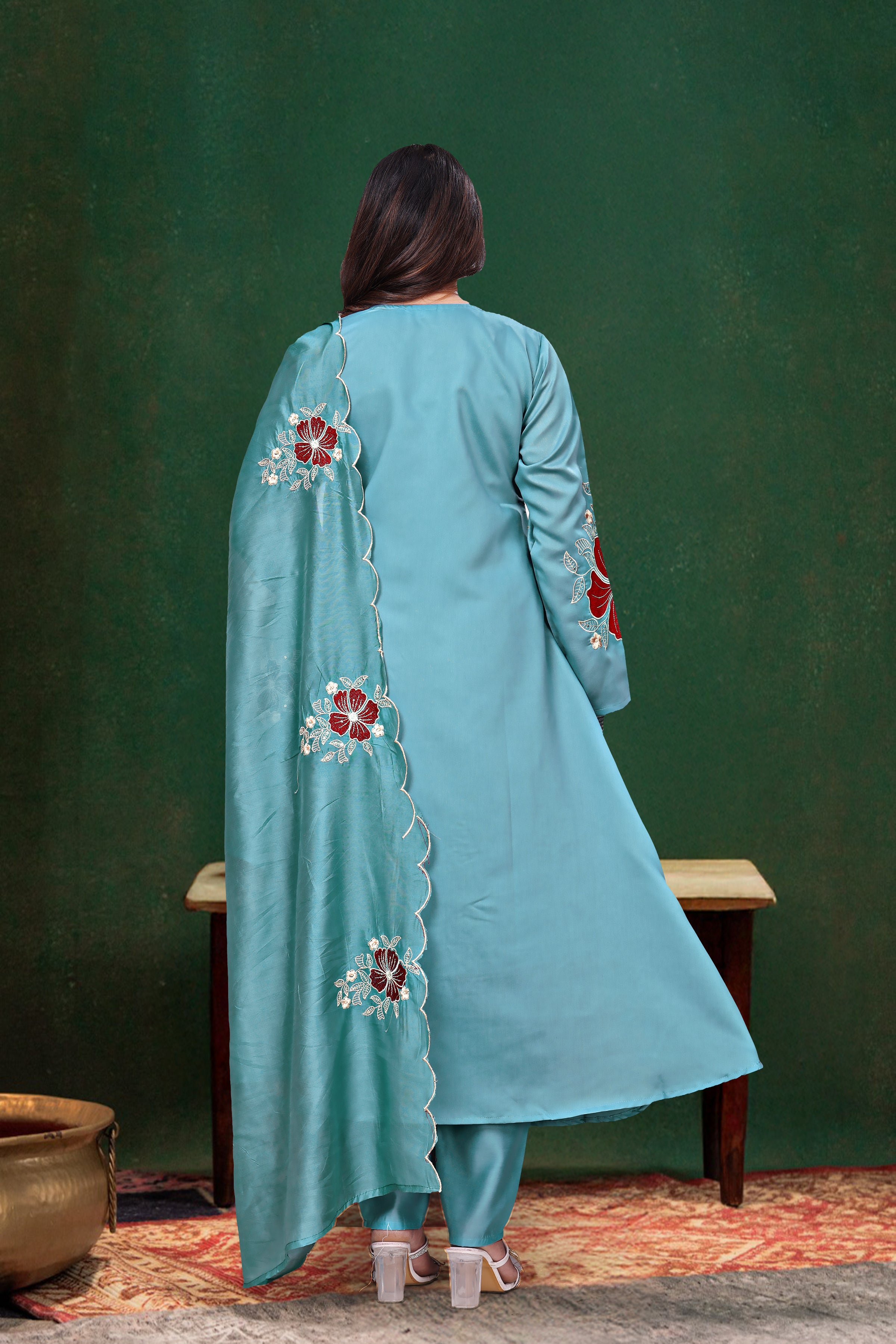 Blue Chanderi Silk Kurta Pant Set With Heavy Thread Embroidery Work