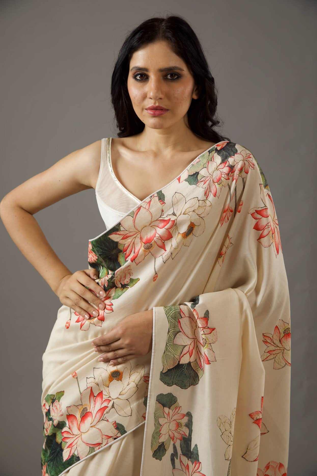 Cream Bright Moss Saree With Printed