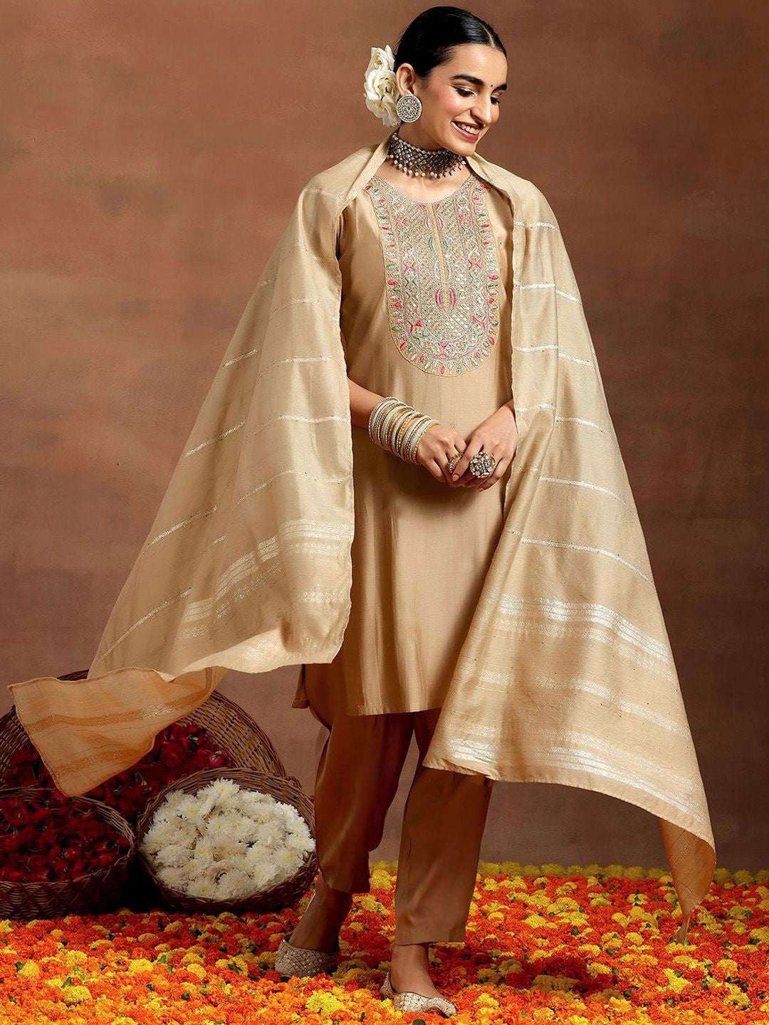 Cream Chanderi Kurta Pant Set With Heavy Thread Embroidered Work