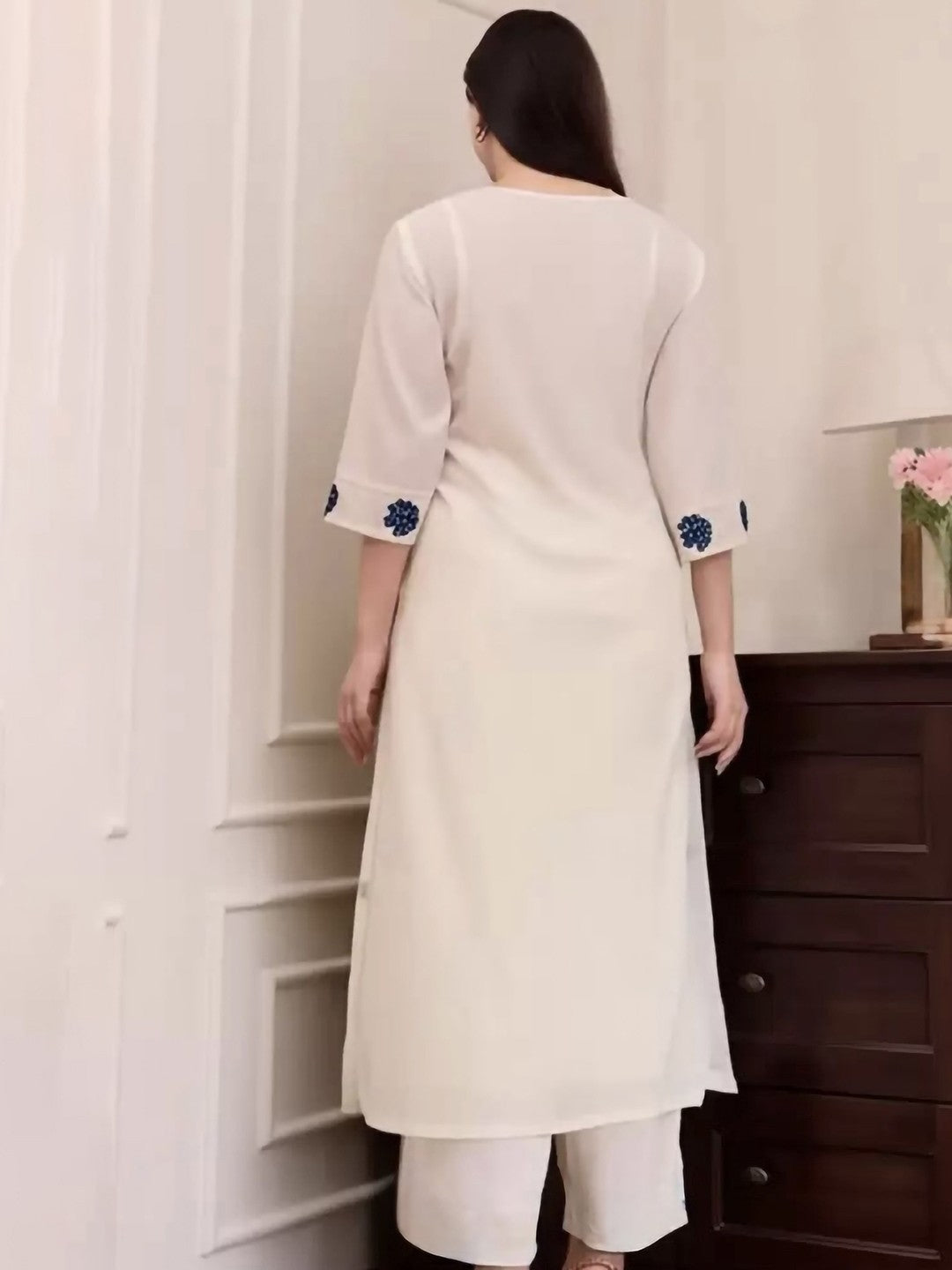 Cream Rayon Slub Kurta Pant Set With Heavy Thread Embroidery Work