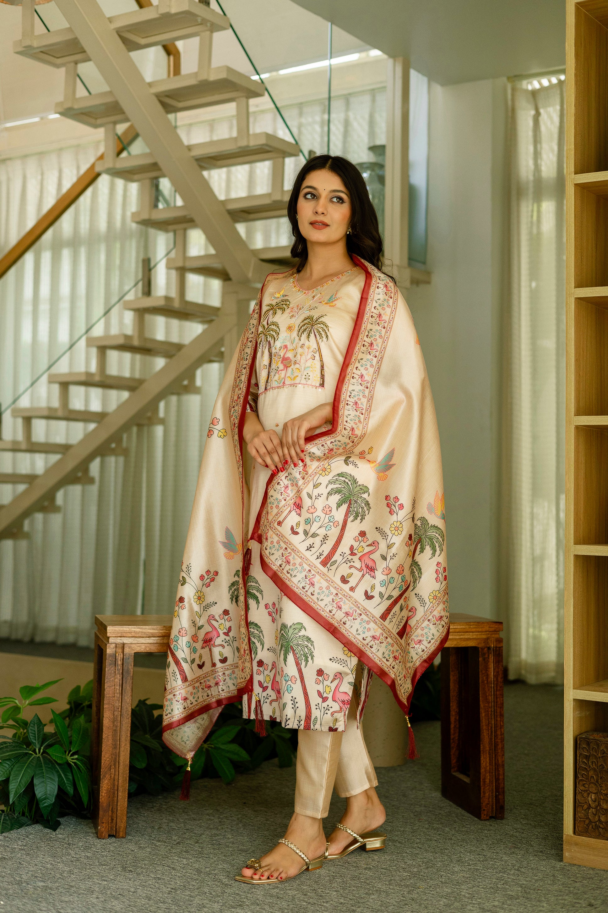 Cream Vichitra Silk Kurta Pant Set With Thread Embroidered With Print & Beads Work
