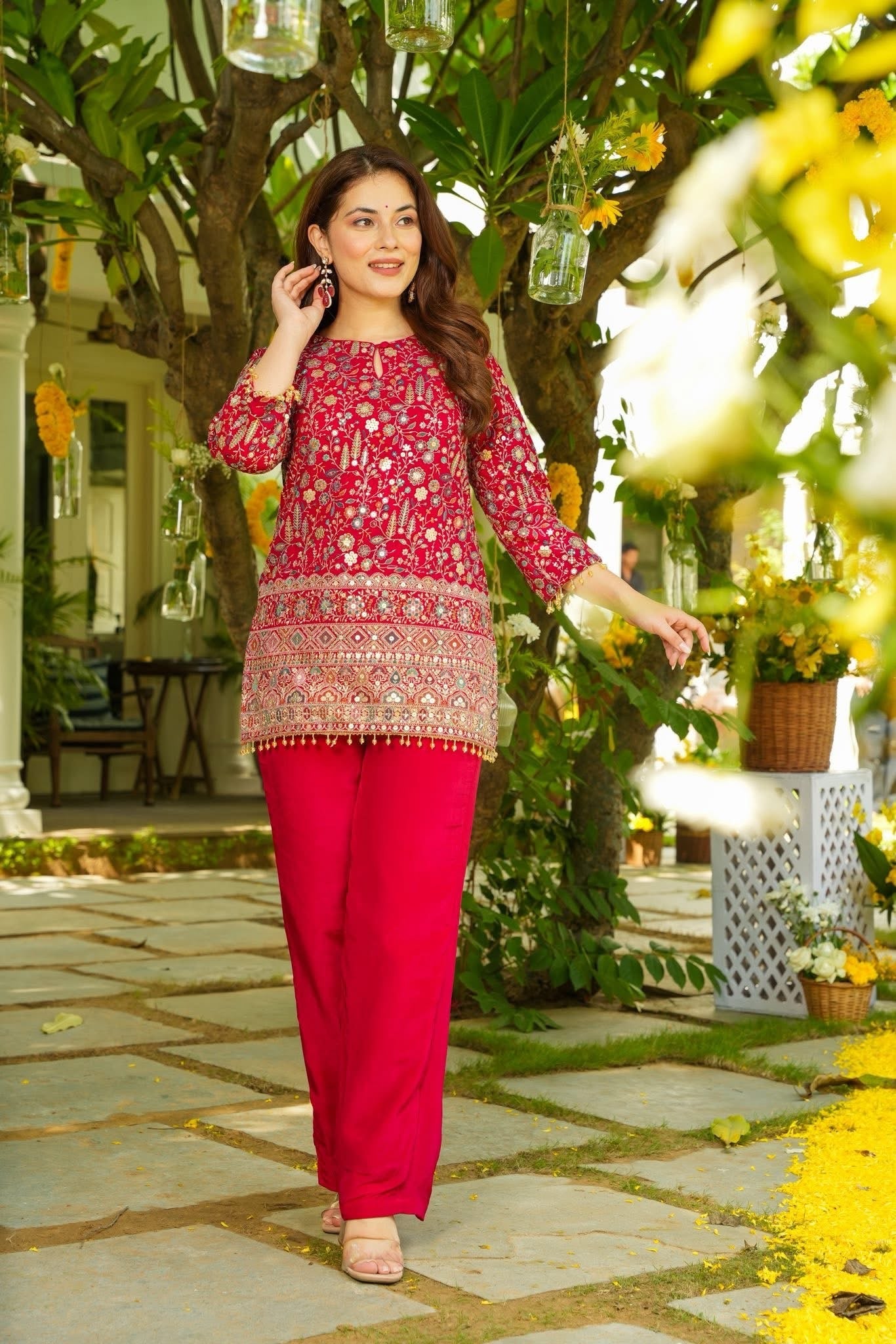 Dark Pink Heavy Crepe Silk  Co-Ord Set With Heavy Thread Embroidery Sequins Work