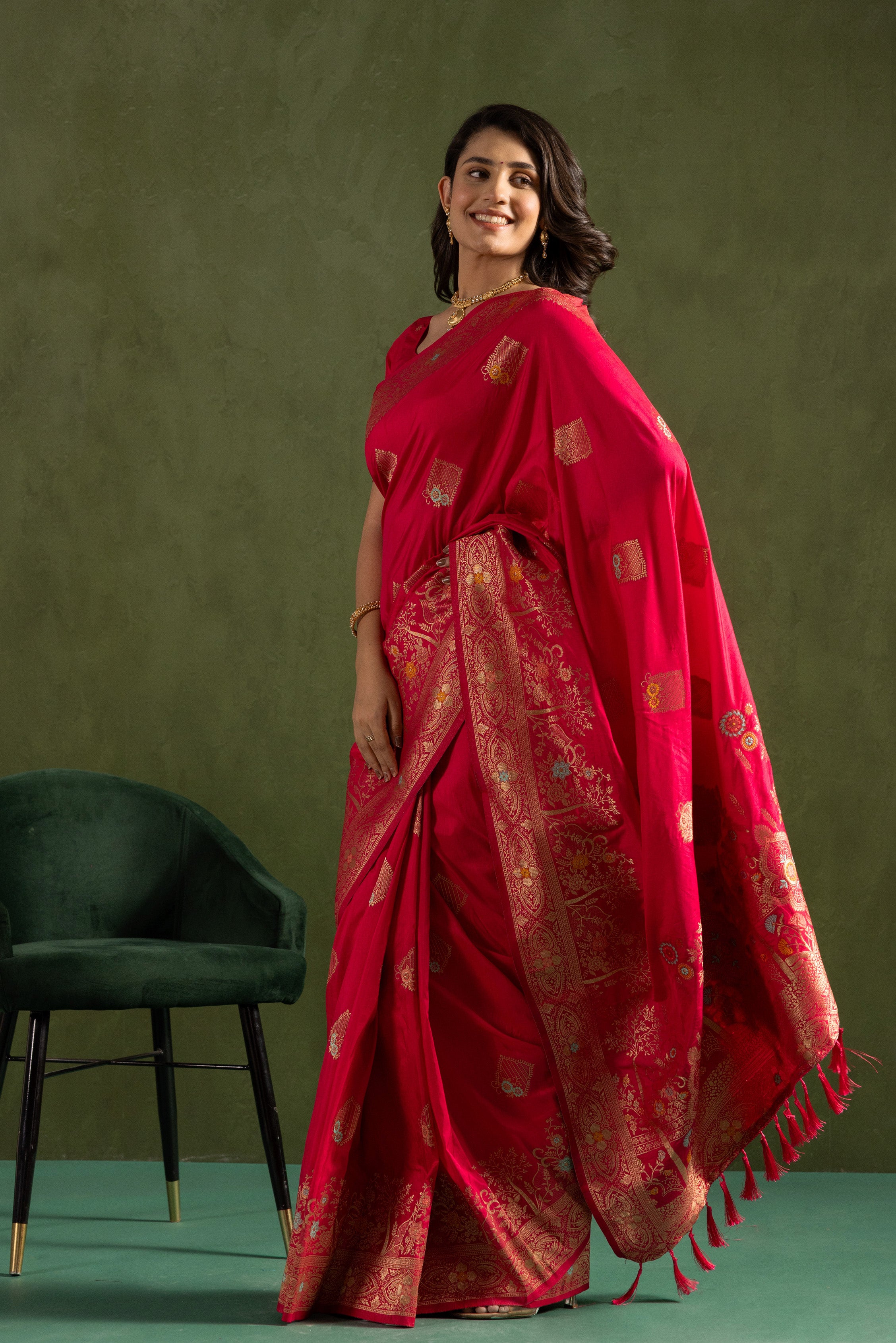 Dolla Silk Woven Jari Designer Ethnic Pink Sophisticated Partywear Saree