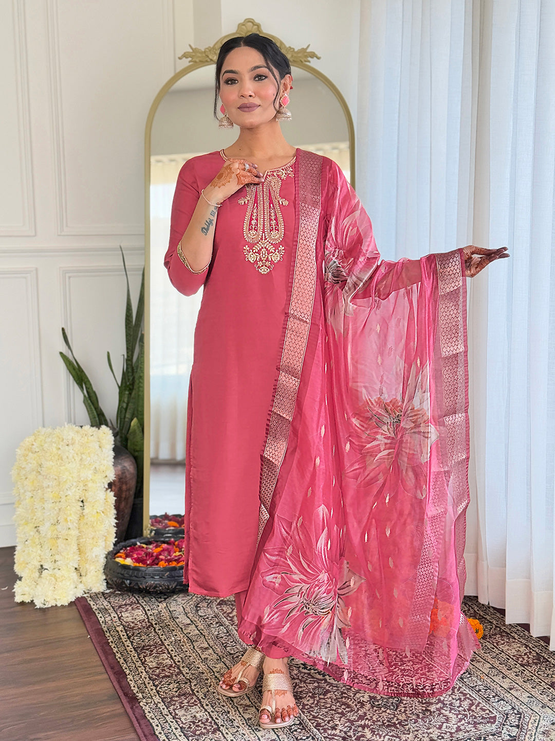 Gajri Chanderi Elegant Kurta Pant Set With Embroidery Work