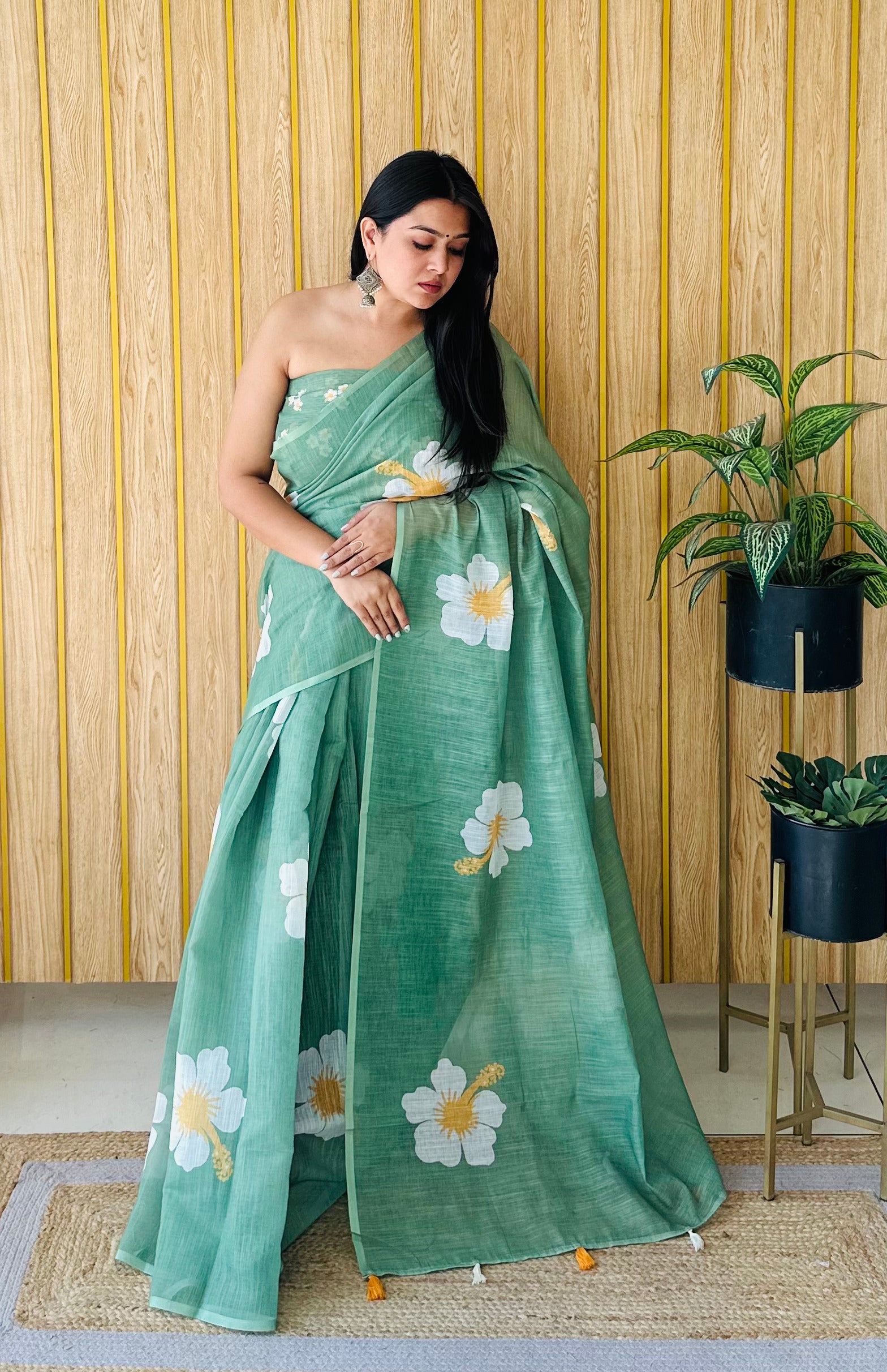 Green Linen Floral Printed Girlie Looks Saree