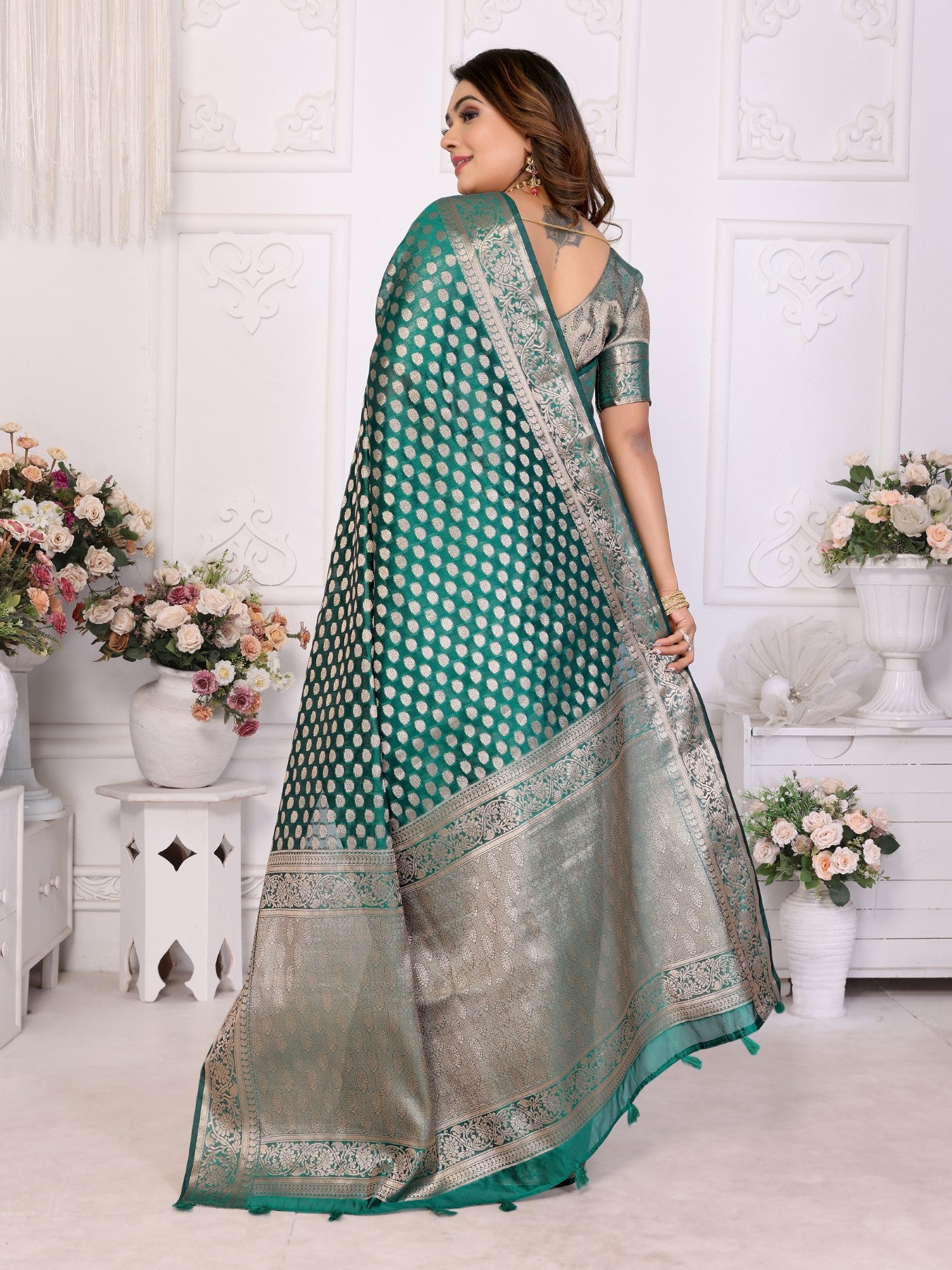 Green Organza Silk Saree With Classic Weaving
