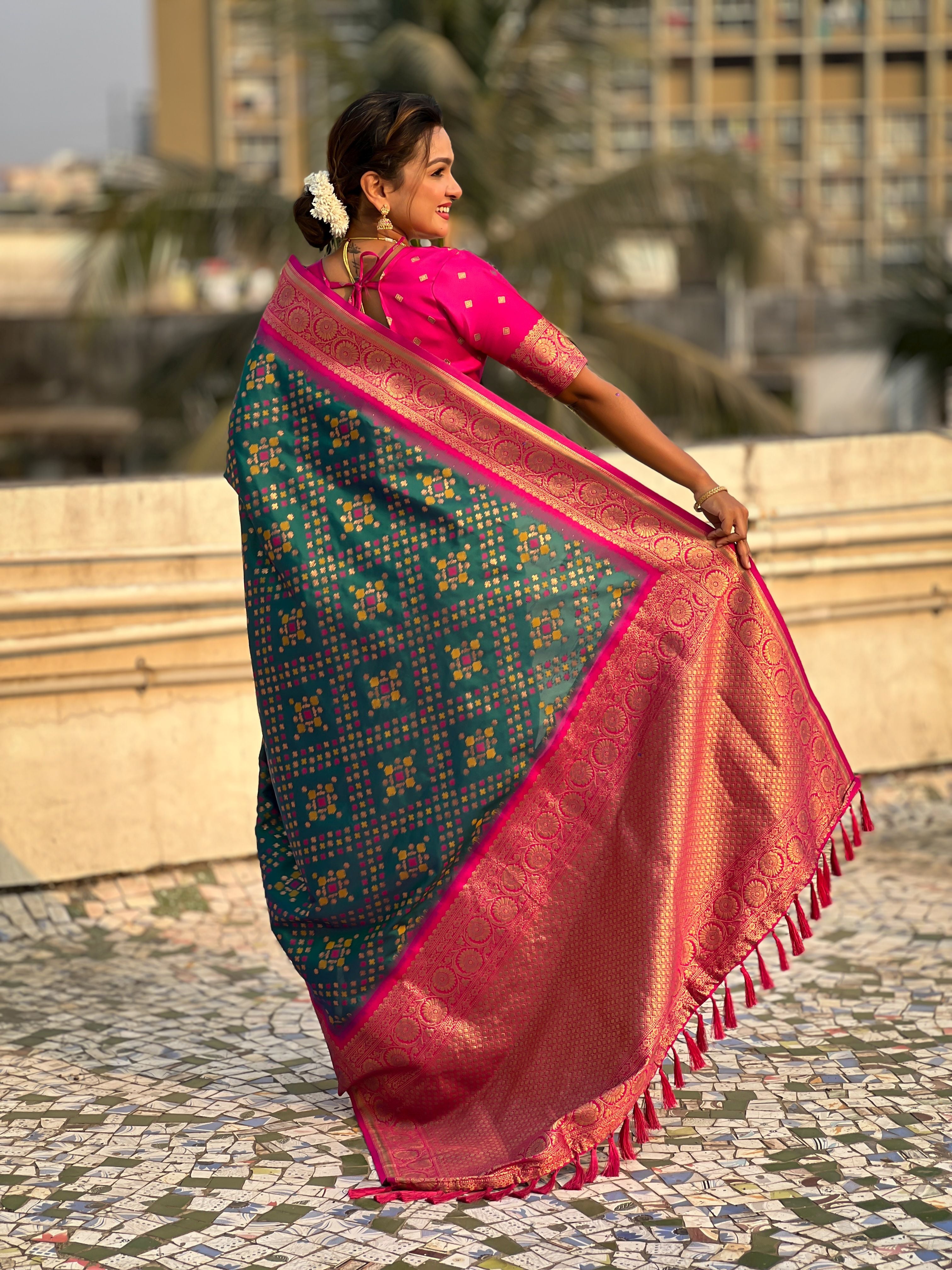 Green Patola Silk Weaving Ikkat Meenakari Designer Graceful Ceremonial Saree