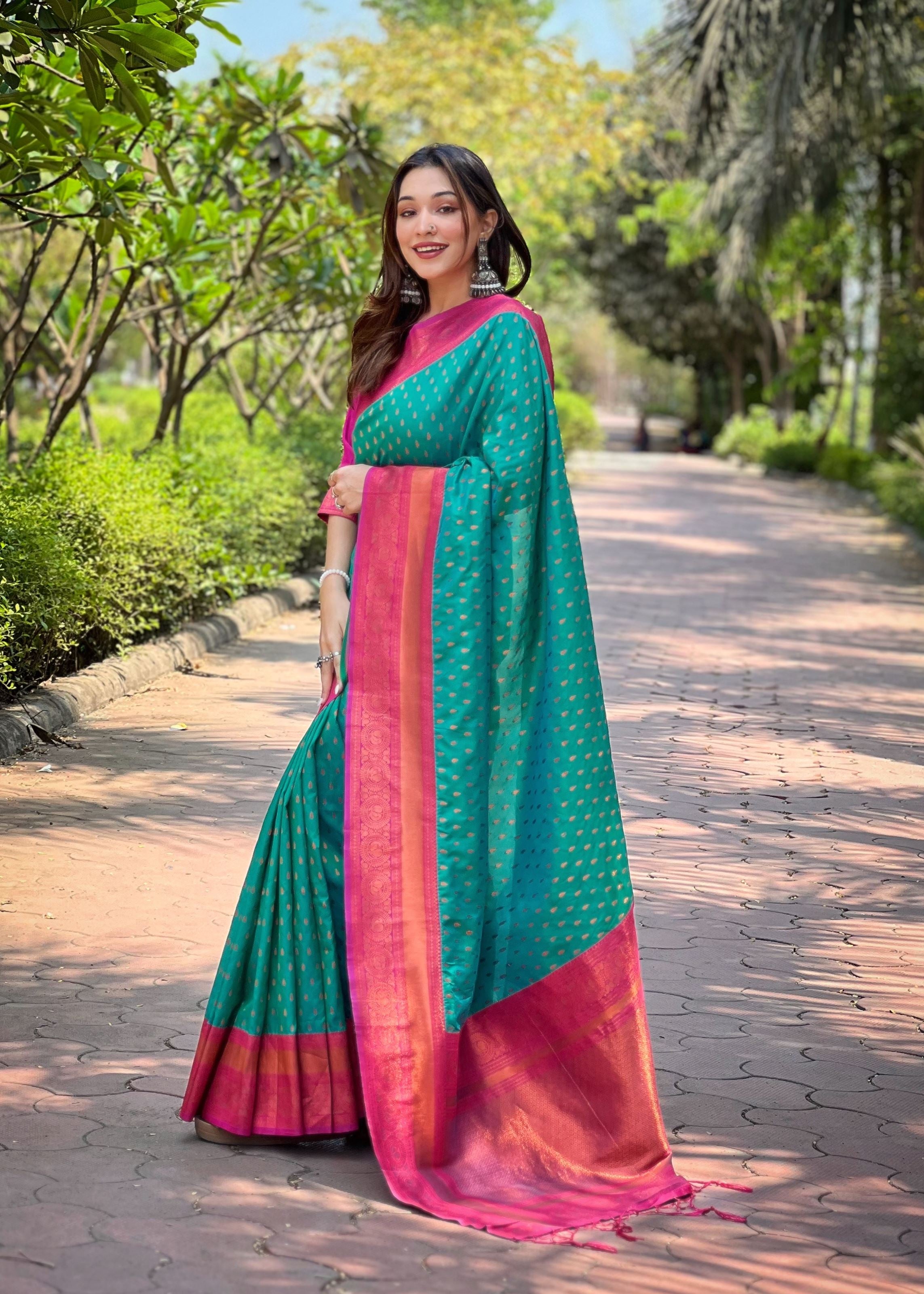 Green Silk Blend Saree With Woven Work
