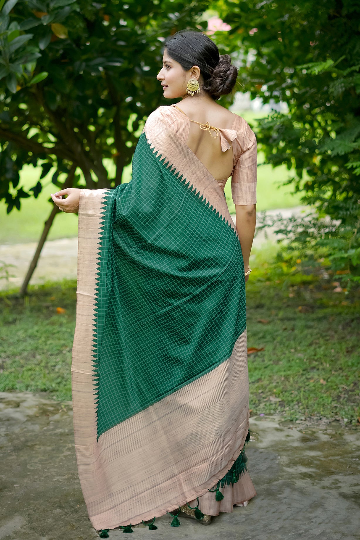 Green Tussar Silk Saree with Checks and Contrast Pallu