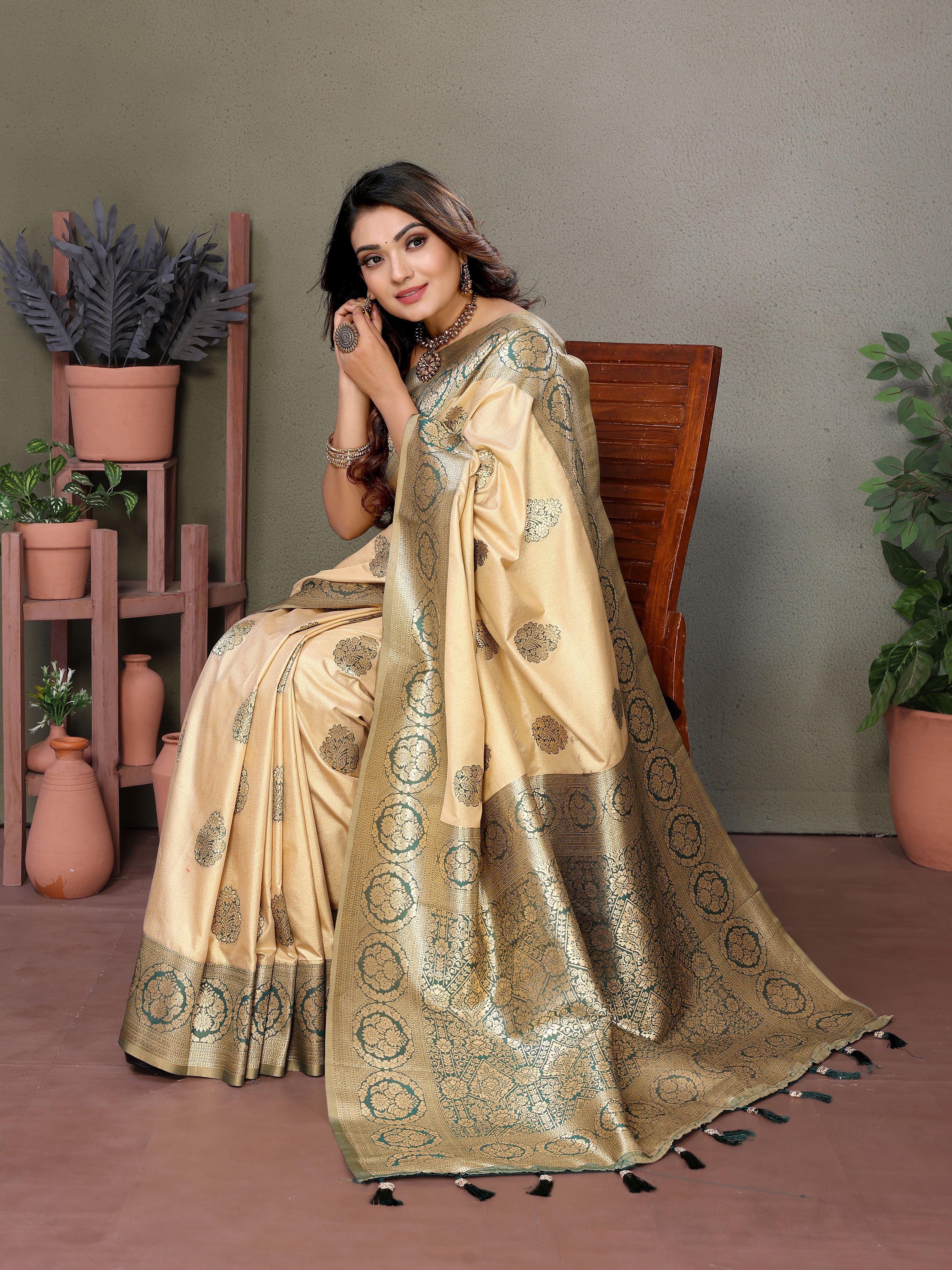 Green Woven Rich Pallu Designer Viscose Silk Ethnic Saree