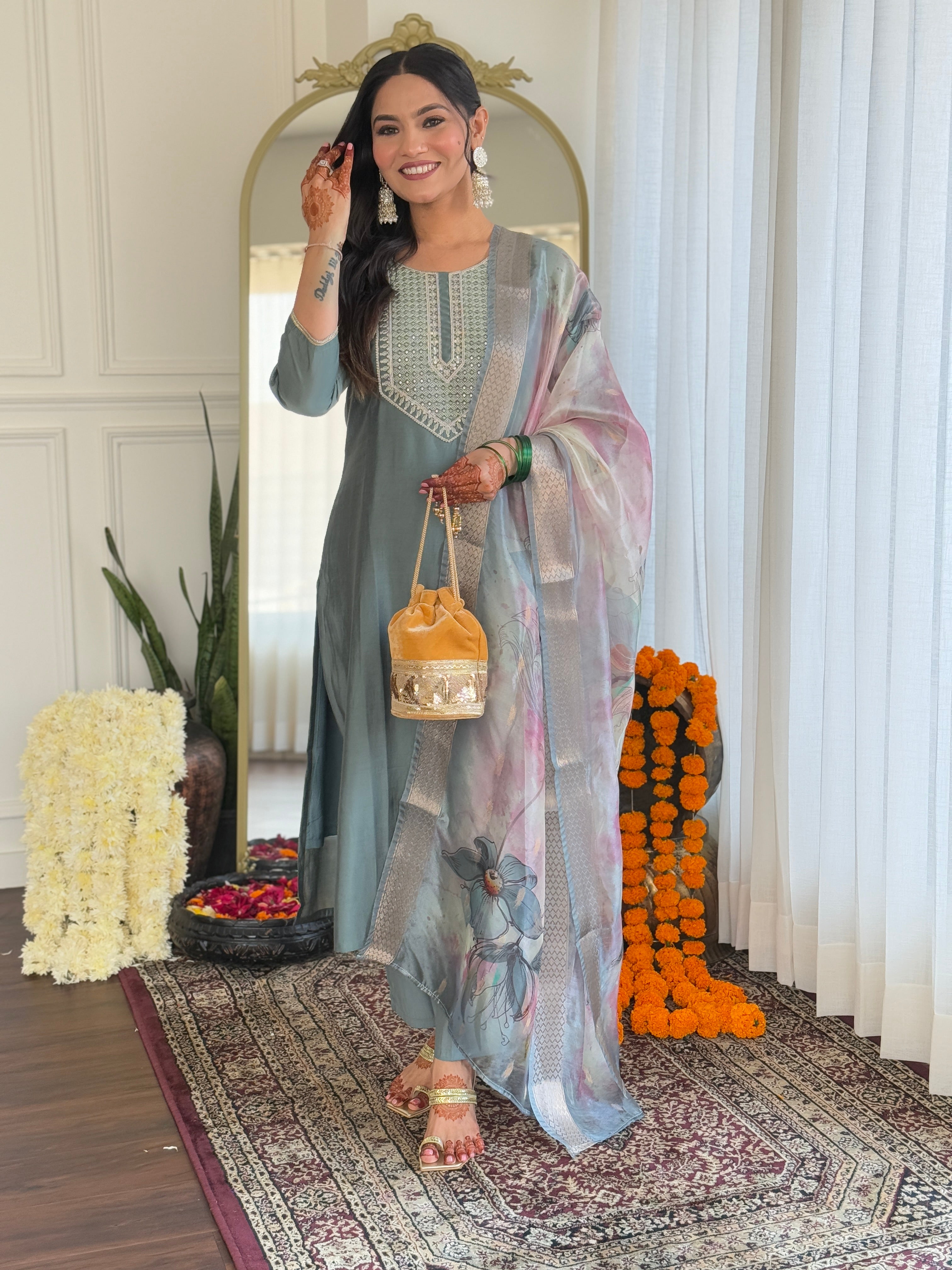 Grey Bsy Viscose Elegant Kurta Pant Set With Embroidery Work