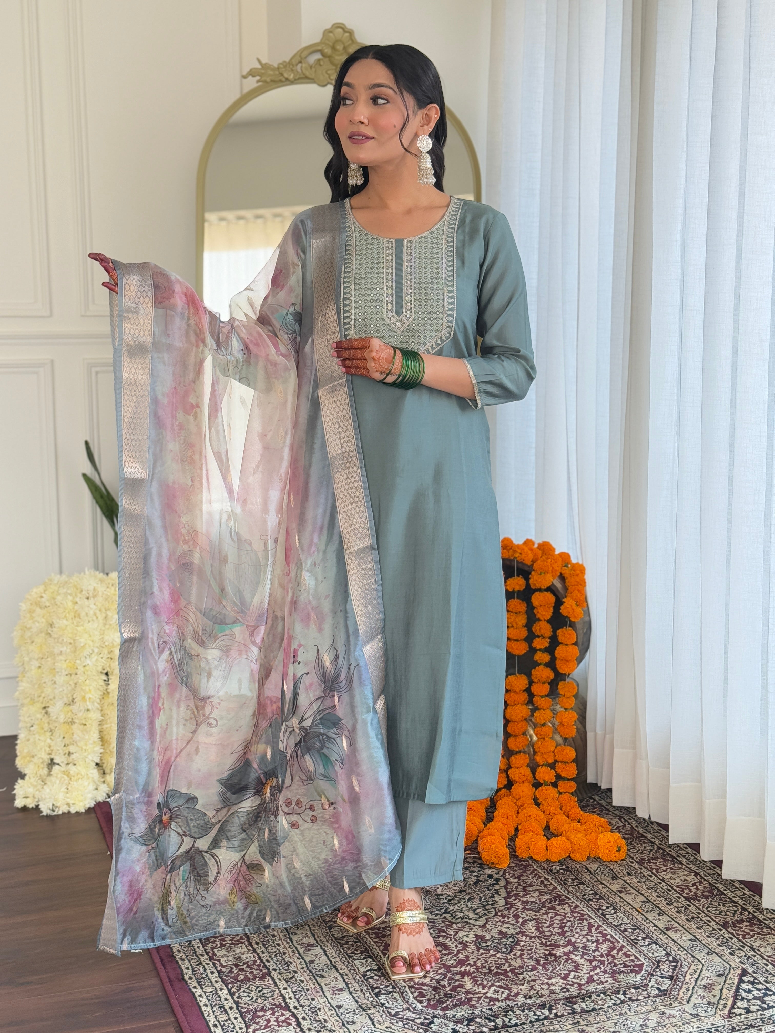 Grey Bsy Viscose Elegant Kurta Pant Set With Embroidery Work