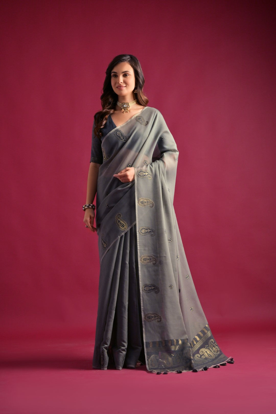 Grey Mul Cotton Saree with Keri Pallu and Butti Weaves