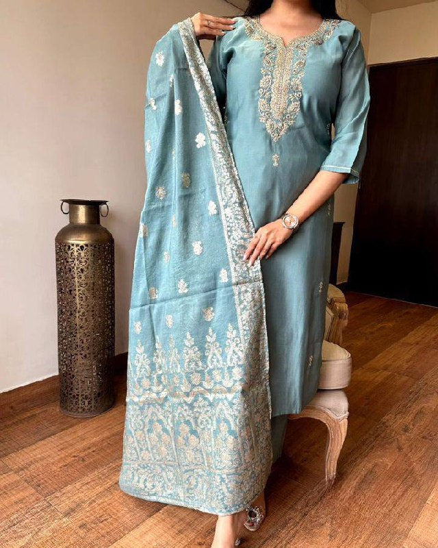 Grey Viscose Chanderi Kurta Pant With Heavy Thread Embroidery Work With Jacquard Woven Dupatta
