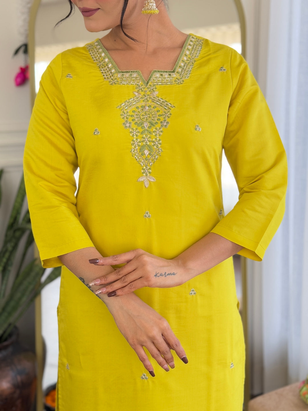 Liril Chanderi Viscose Kurta Pant with Heavy Thread Embroidery Work With Jacquard Dupatta