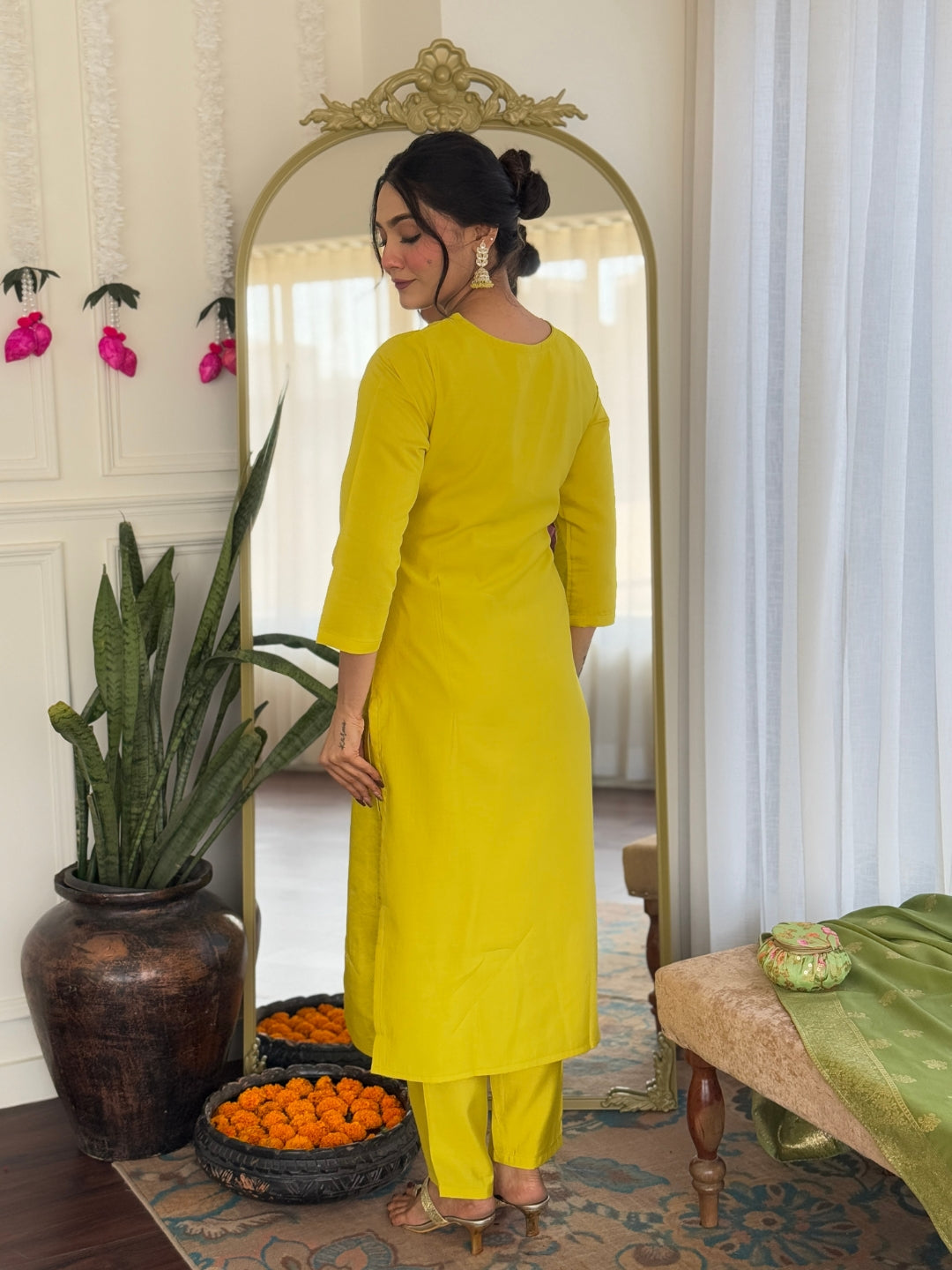 Liril Chanderi Viscose Kurta Pant with Heavy Thread Embroidery Work With Jacquard Dupatta
