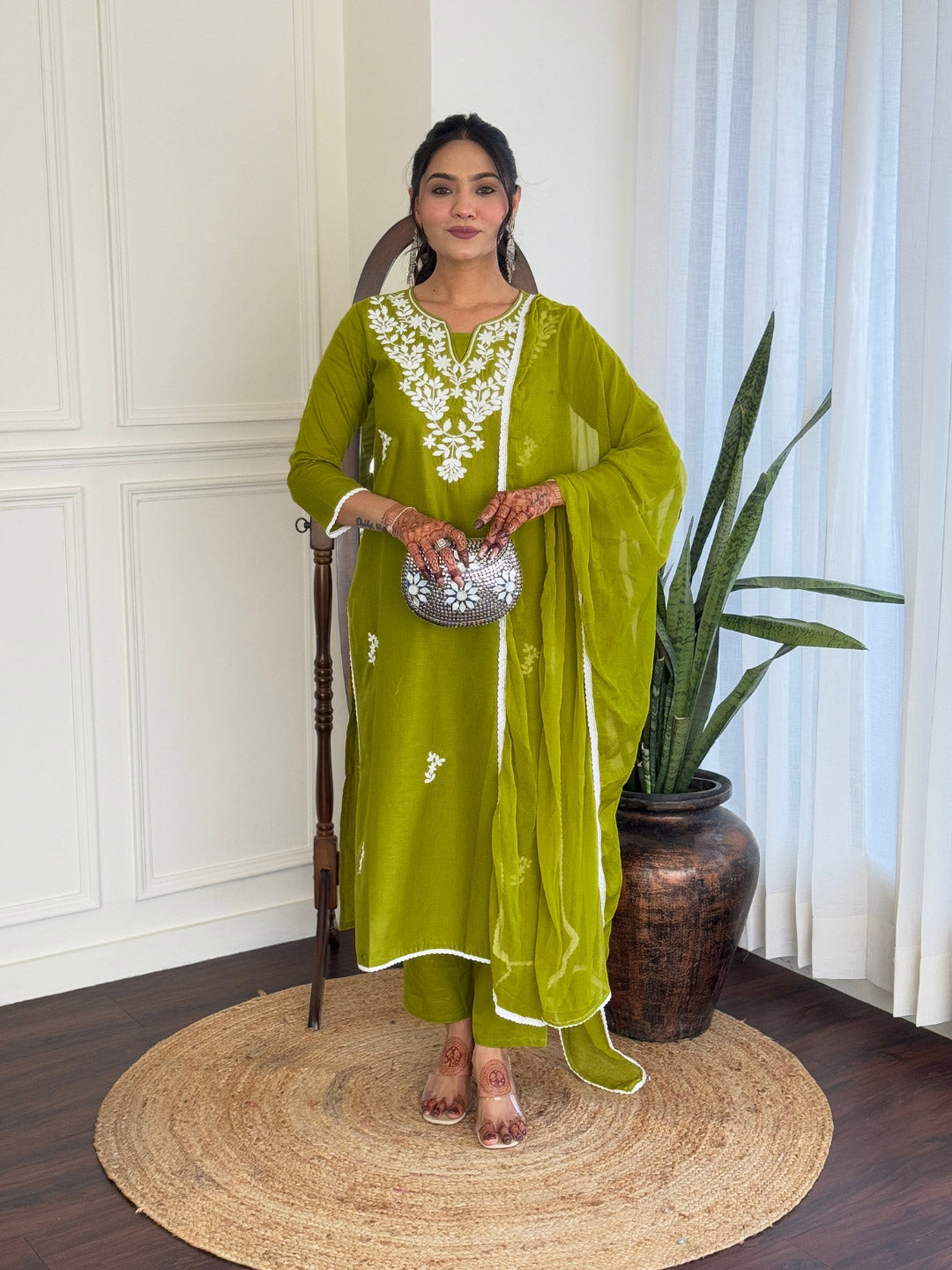 Liril Pure Cotton Elegant Kurta Pant Set With Chikankari Work