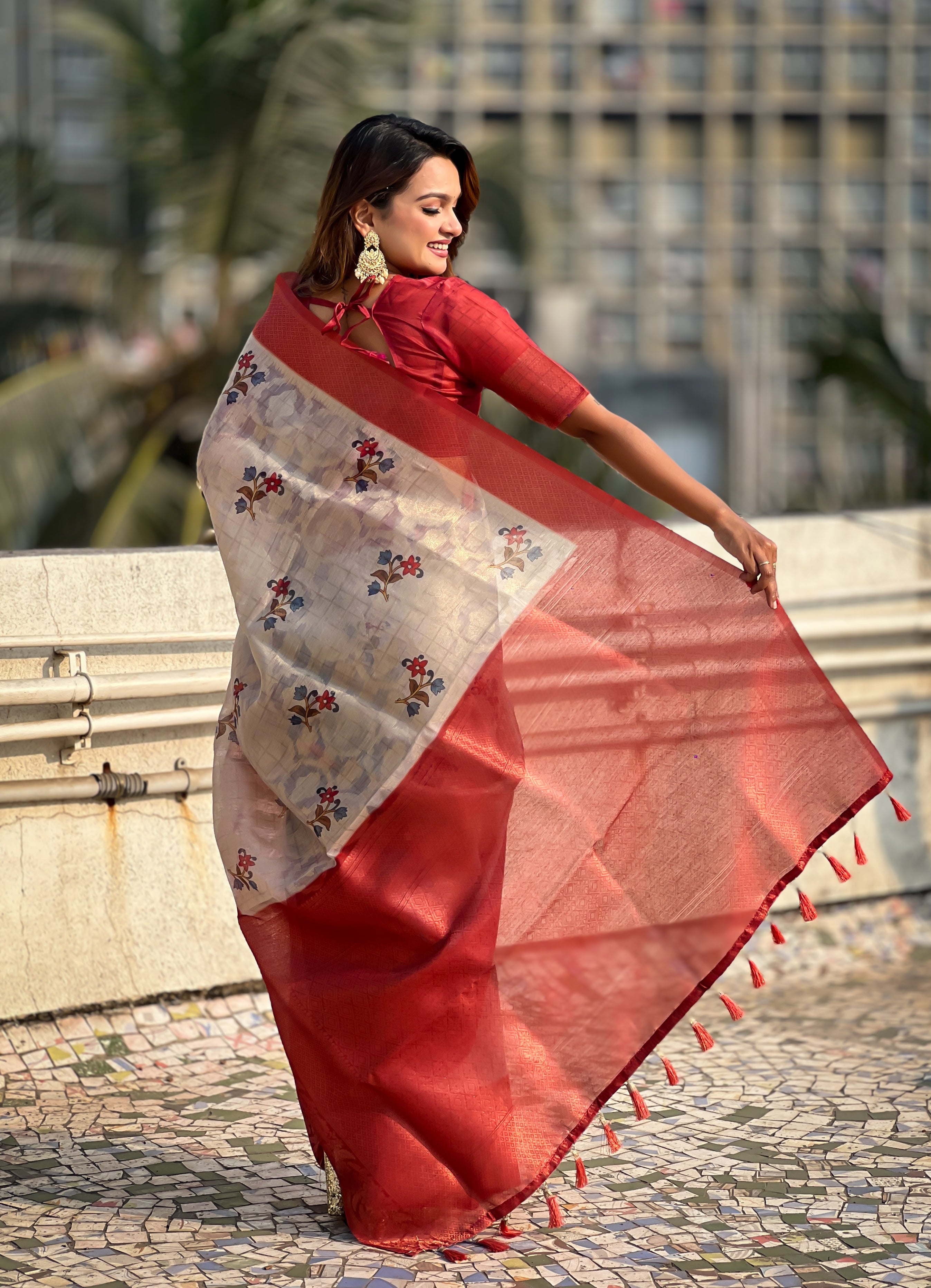 Maroon Cotton Linen Woven Designer Saree With Printed Work