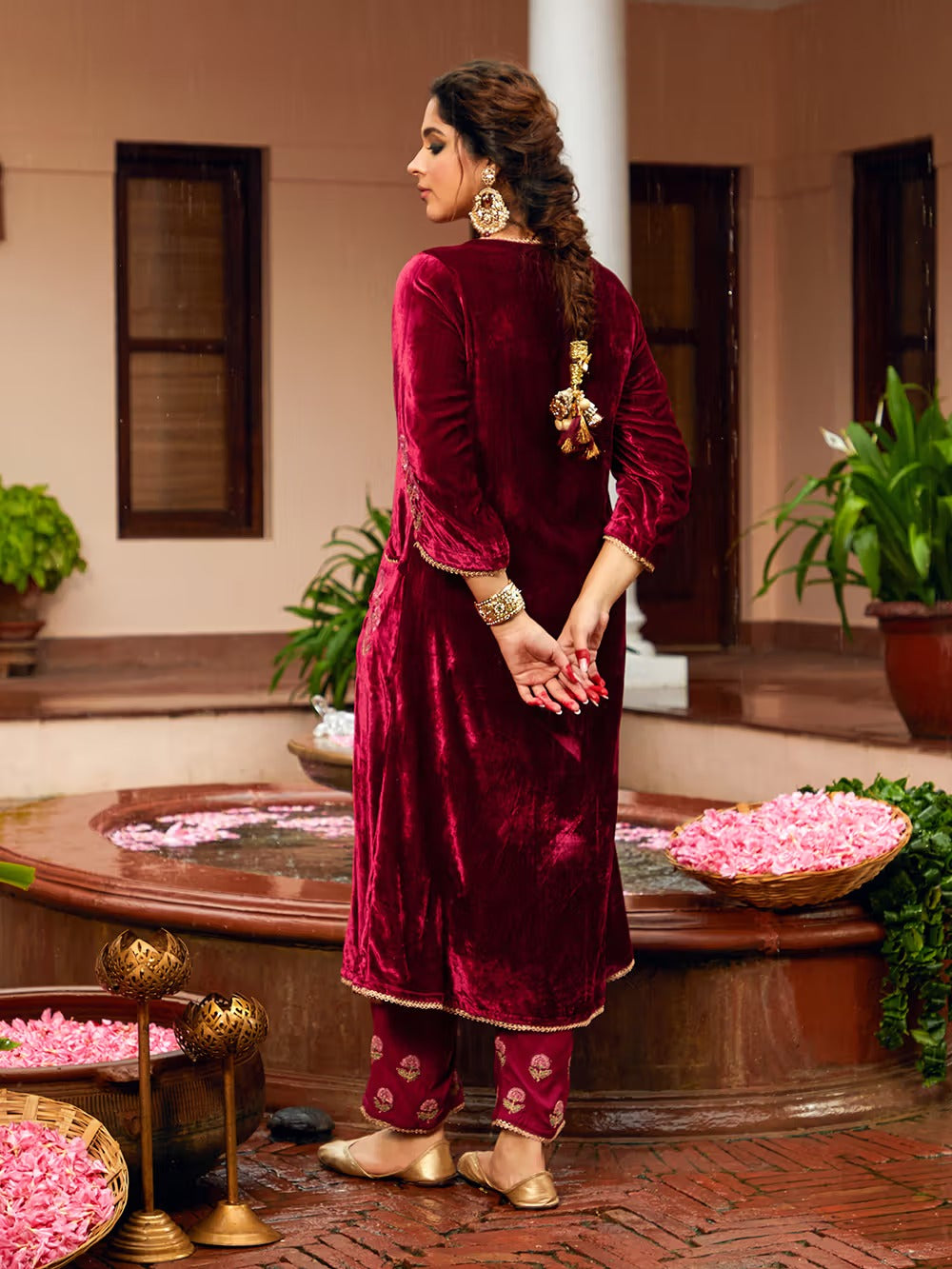 Maroon Velvet Kurta Pant Set With Heavy Thread Embroidery Work