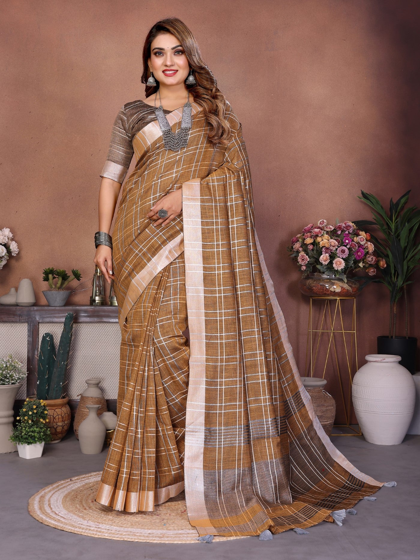 Mahendi Linen Saree With Traditional Weaving
