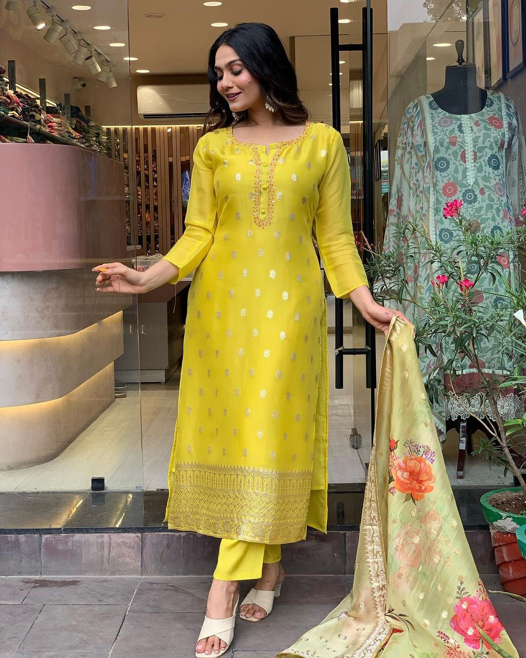 Mustard Viscose Organza Jacquard Kurta Pant With Jacquard Woven Thread Embroidery Work With Printed Dupatta