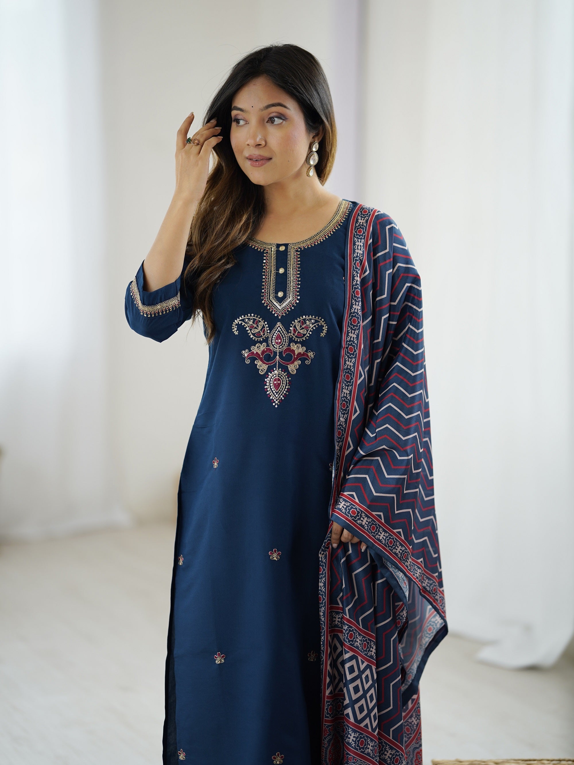 Navy Blue Chanderi Silk Kurta Pant Set With Heavy Thread Embroidered Work With Printed Dupatta