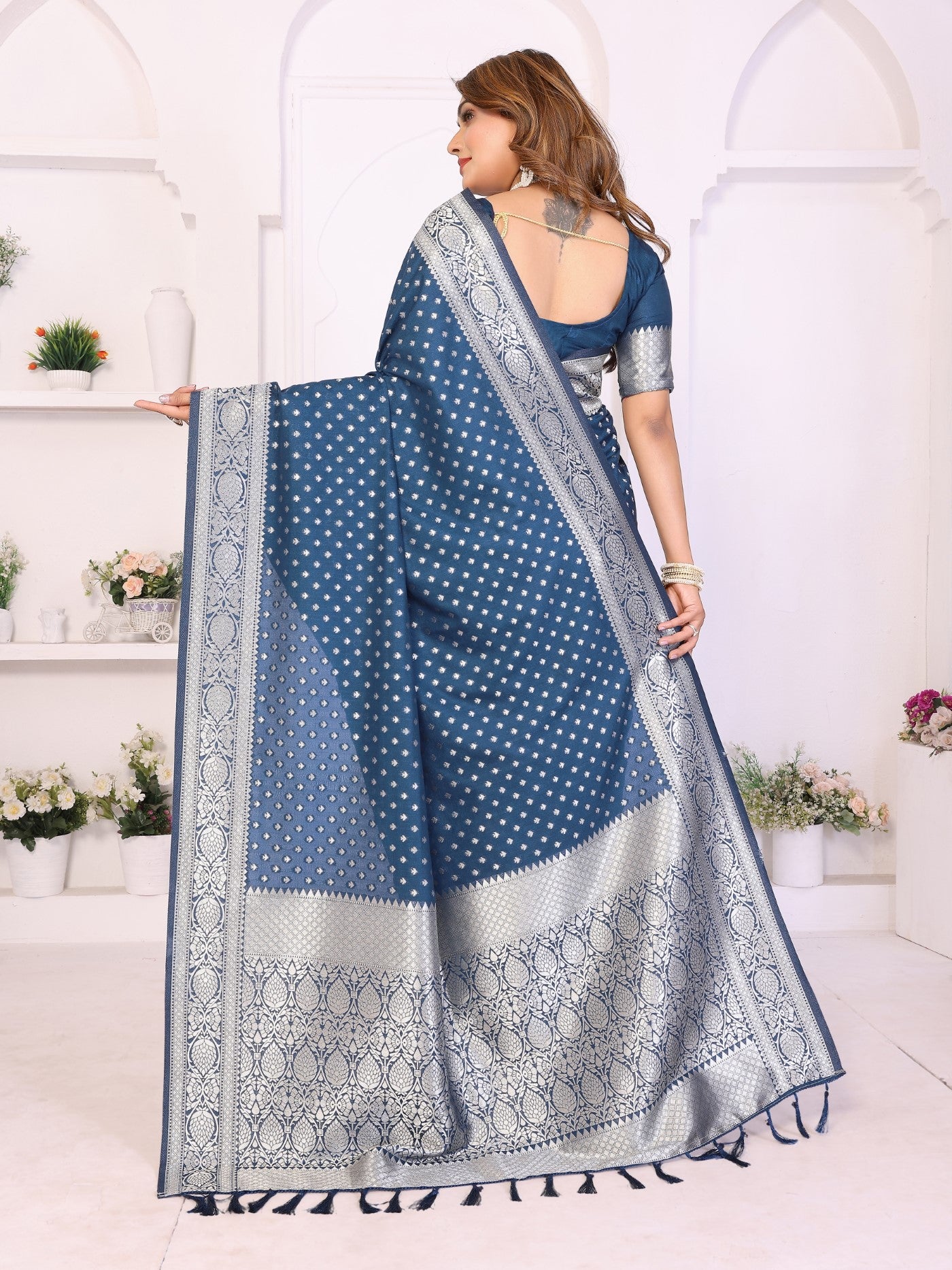 Navy Blue Georgette Silk Saree With Classic Zari Weaving