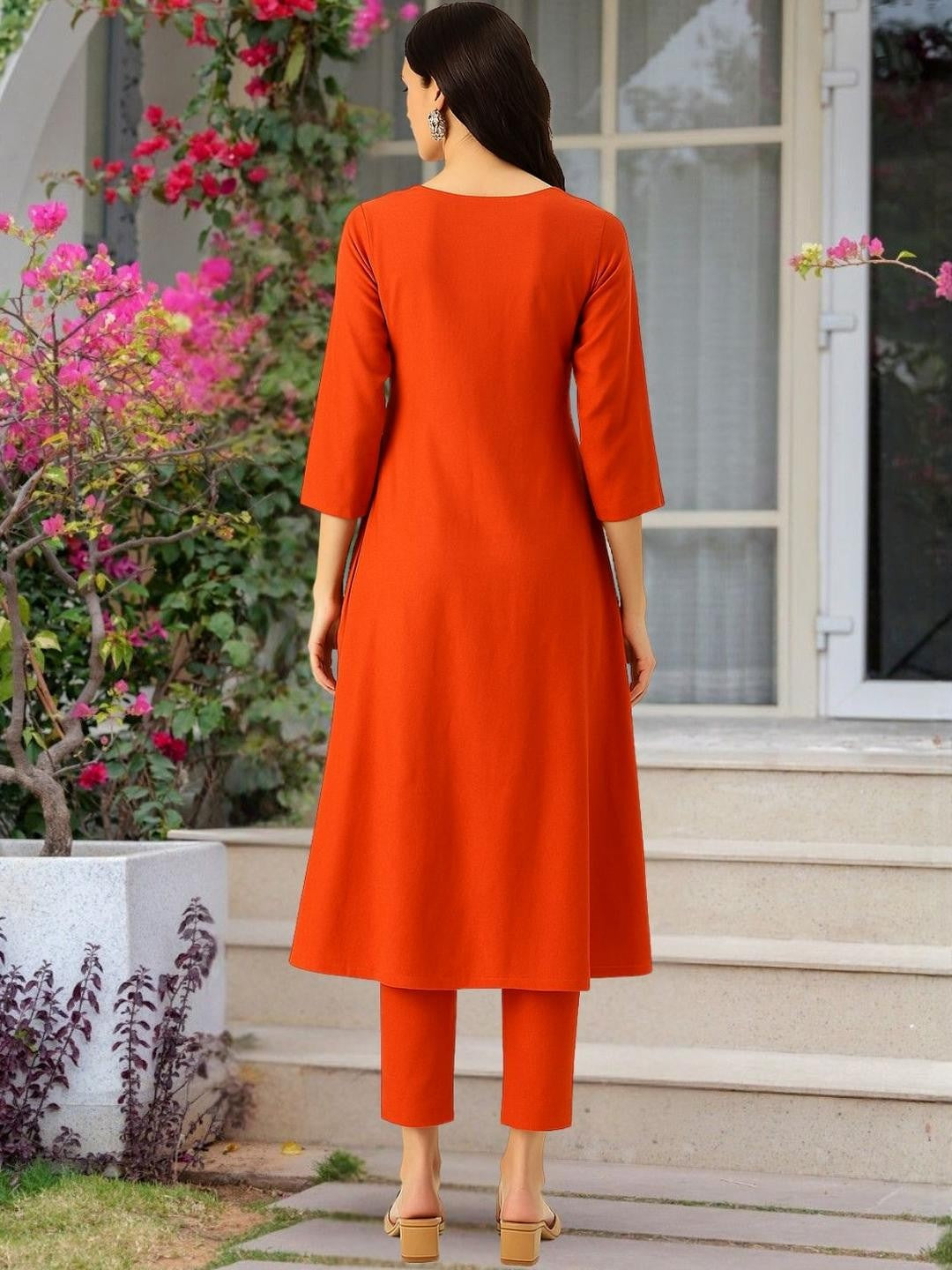 Orange Viscose Chanderi Kurta Pant Set With Heavy Thread Embroidered Work